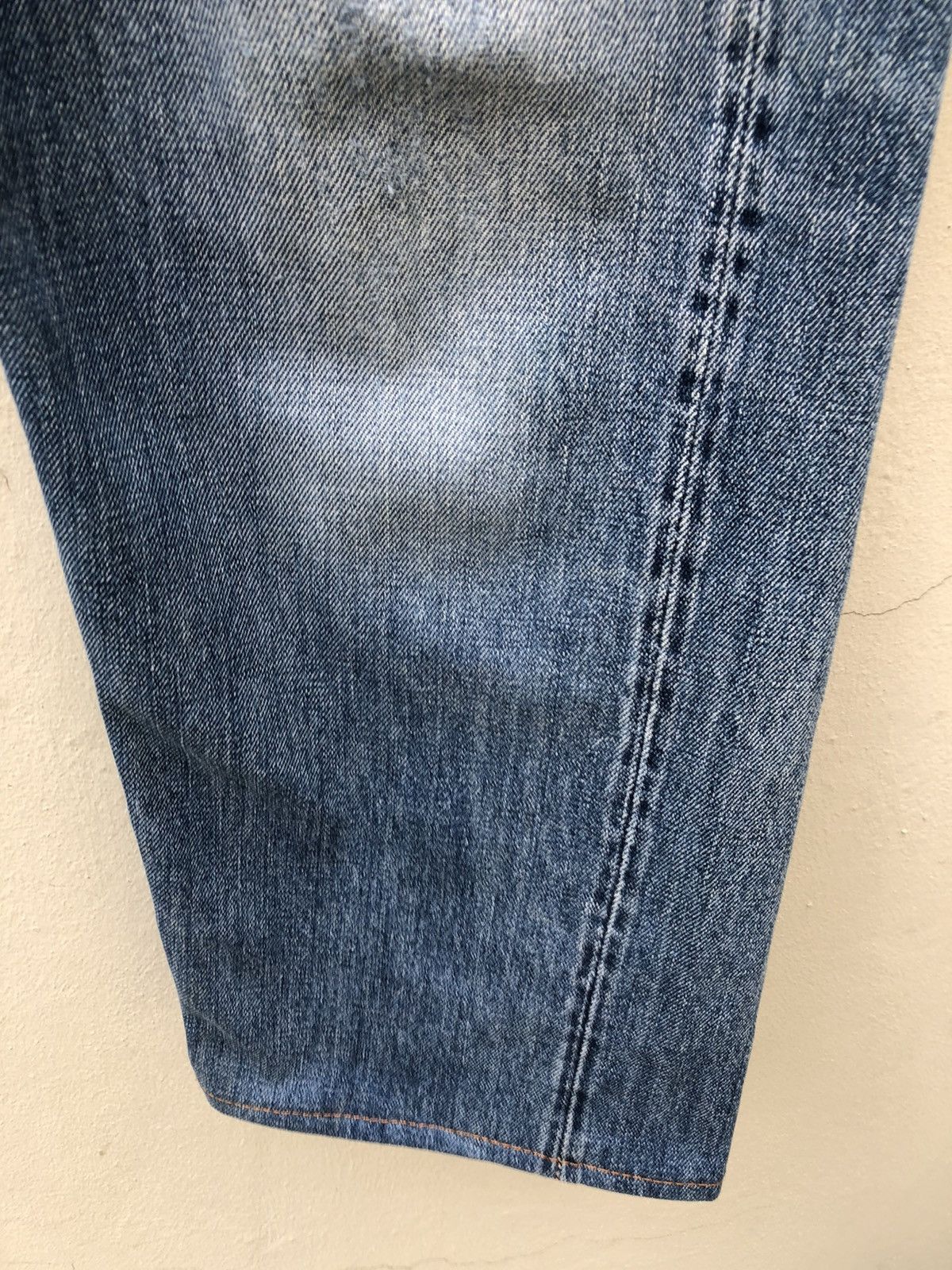 Levi's Vintage Clothing 2006 LVC Levi’s 501 XX E Distressed Selvedge Denim Jeans R1 Size US 31 - 10 Thumbnail
