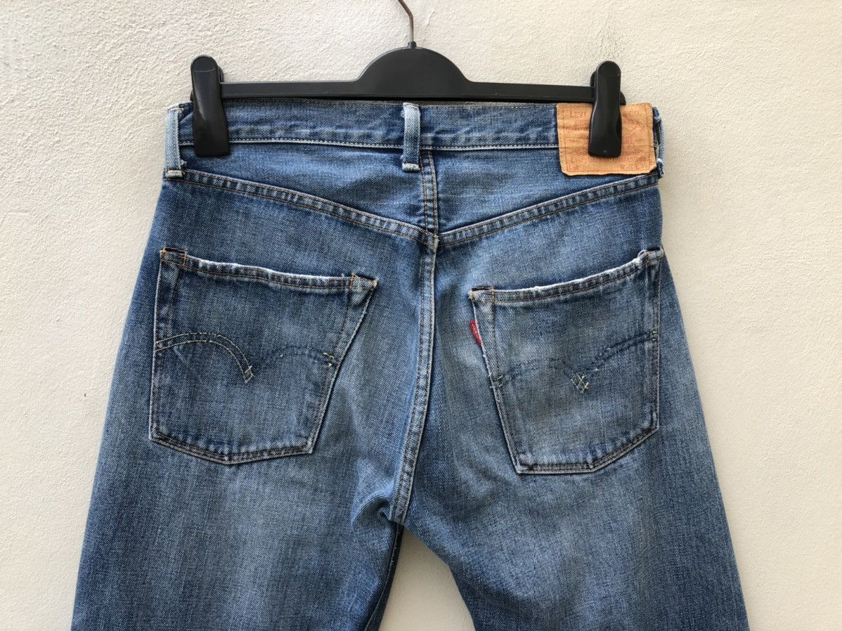 Levi's Vintage Clothing 2006 LVC Levi’s 501 XX E Distressed Selvedge Denim Jeans R1 Size US 31 - 13 Thumbnail