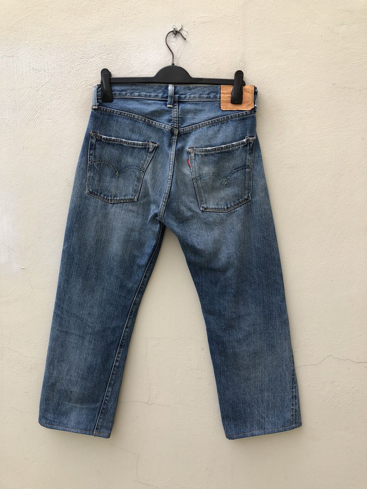 Levi's Vintage Clothing 2006 LVC Levi’s 501 XX E Distressed Selvedge Denim Jeans R1 Size US 31 - 12 Thumbnail