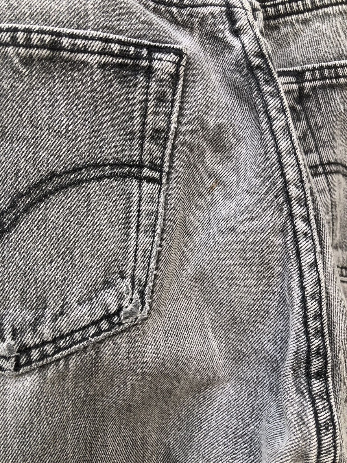 Levi's Vintage 90s Levi’s 501 Jeans Distressed Faded Black Denim Size US 32 / EU 48 - 16 Thumbnail
