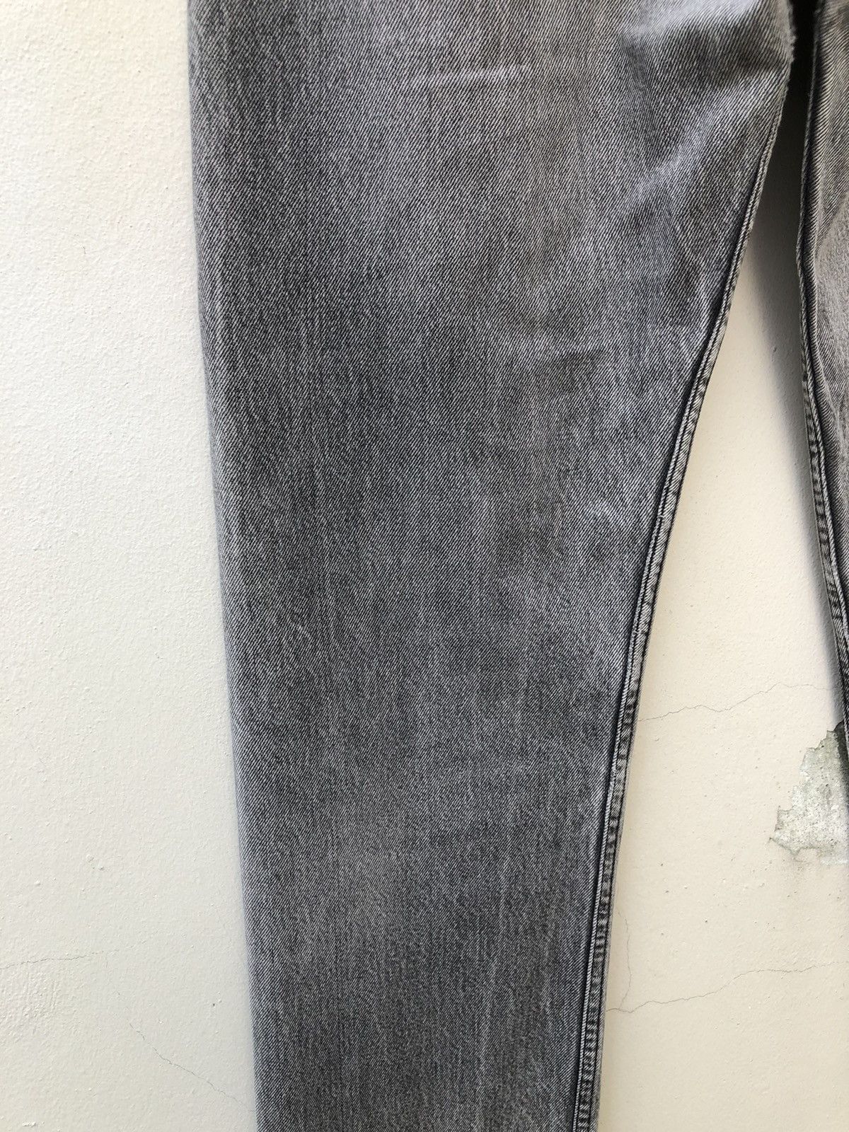 Levi's Vintage 90s Levi’s 501 Jeans Distressed Faded Black Denim Size US 32 / EU 48 - 17 Thumbnail
