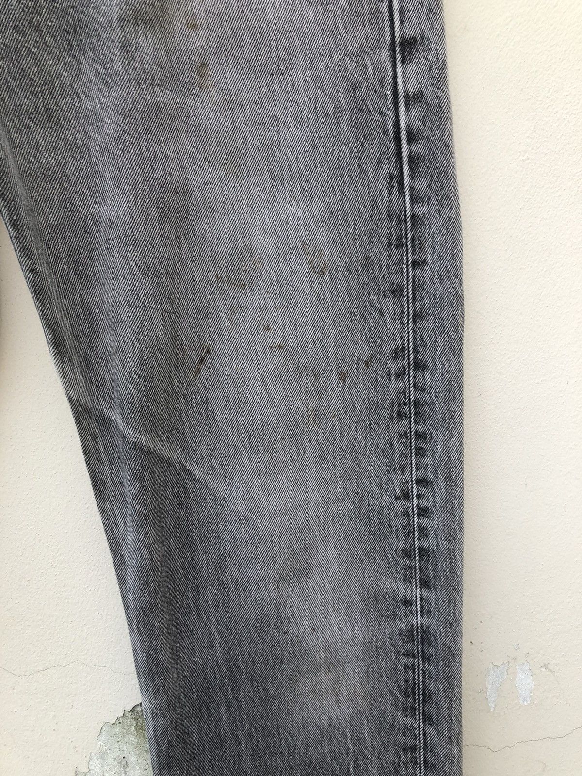 Levi's Vintage 90s Levi’s 501 Jeans Distressed Faded Black Denim Size US 32 / EU 48 - 12 Thumbnail