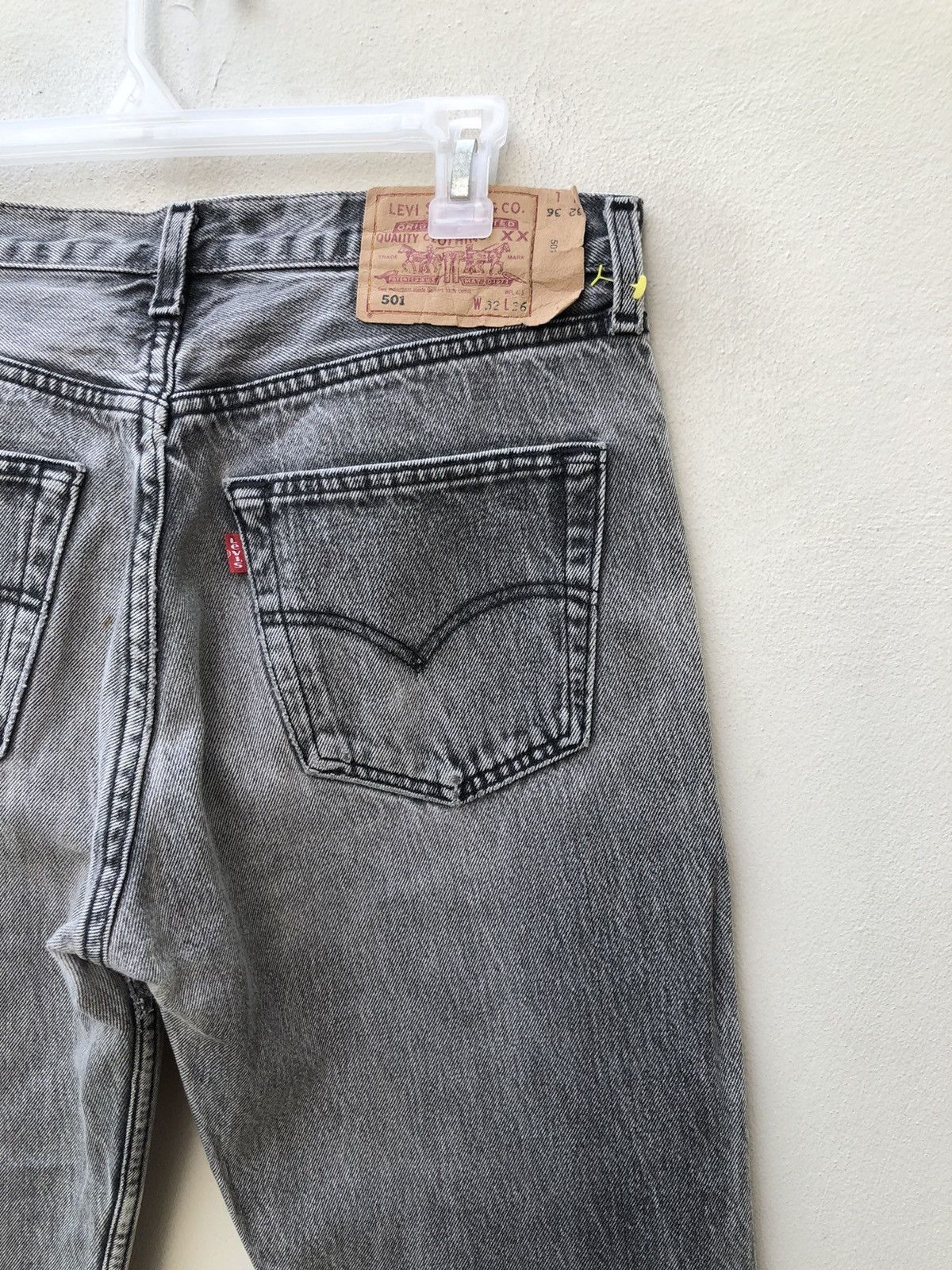 Levi's Vintage 90s Levi’s 501 Jeans Distressed Faded Black Denim Size US 32 / EU 48 - 20 Thumbnail