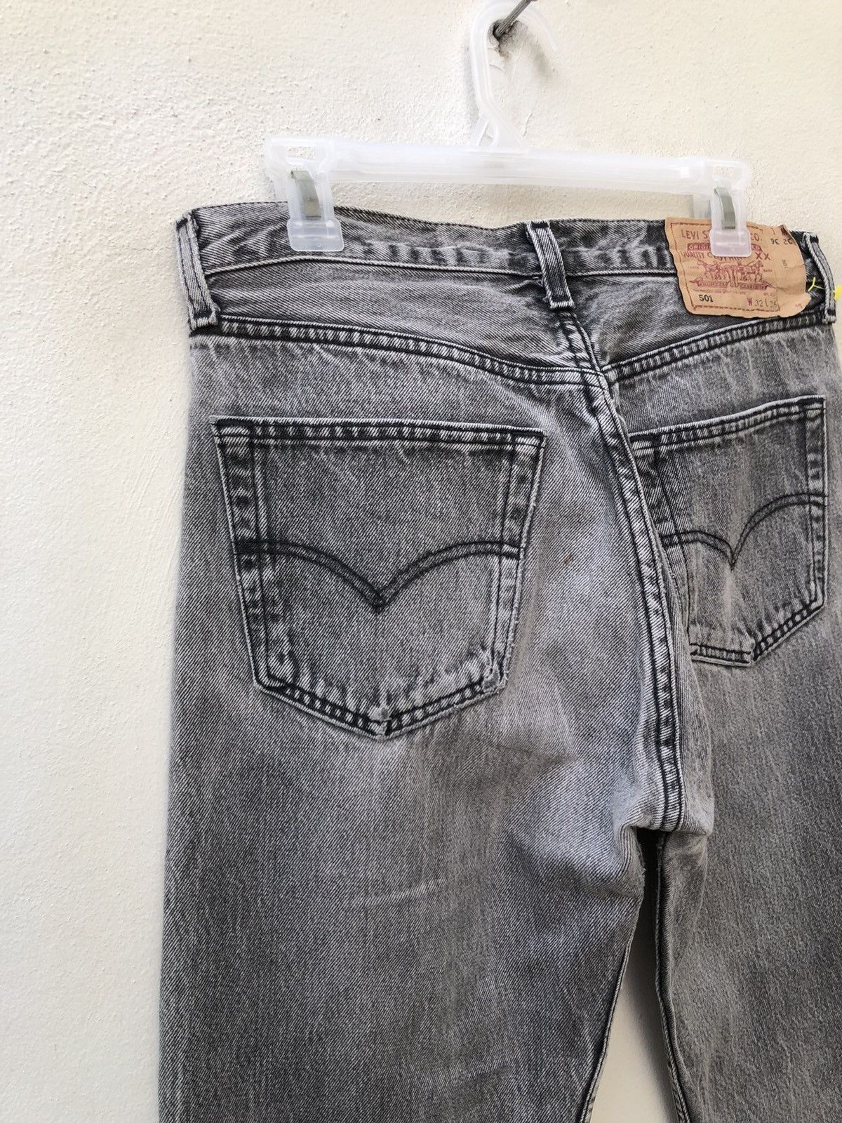 Levi's Vintage 90s Levi’s 501 Jeans Distressed Faded Black Denim Size US 32 / EU 48 - 15 Thumbnail