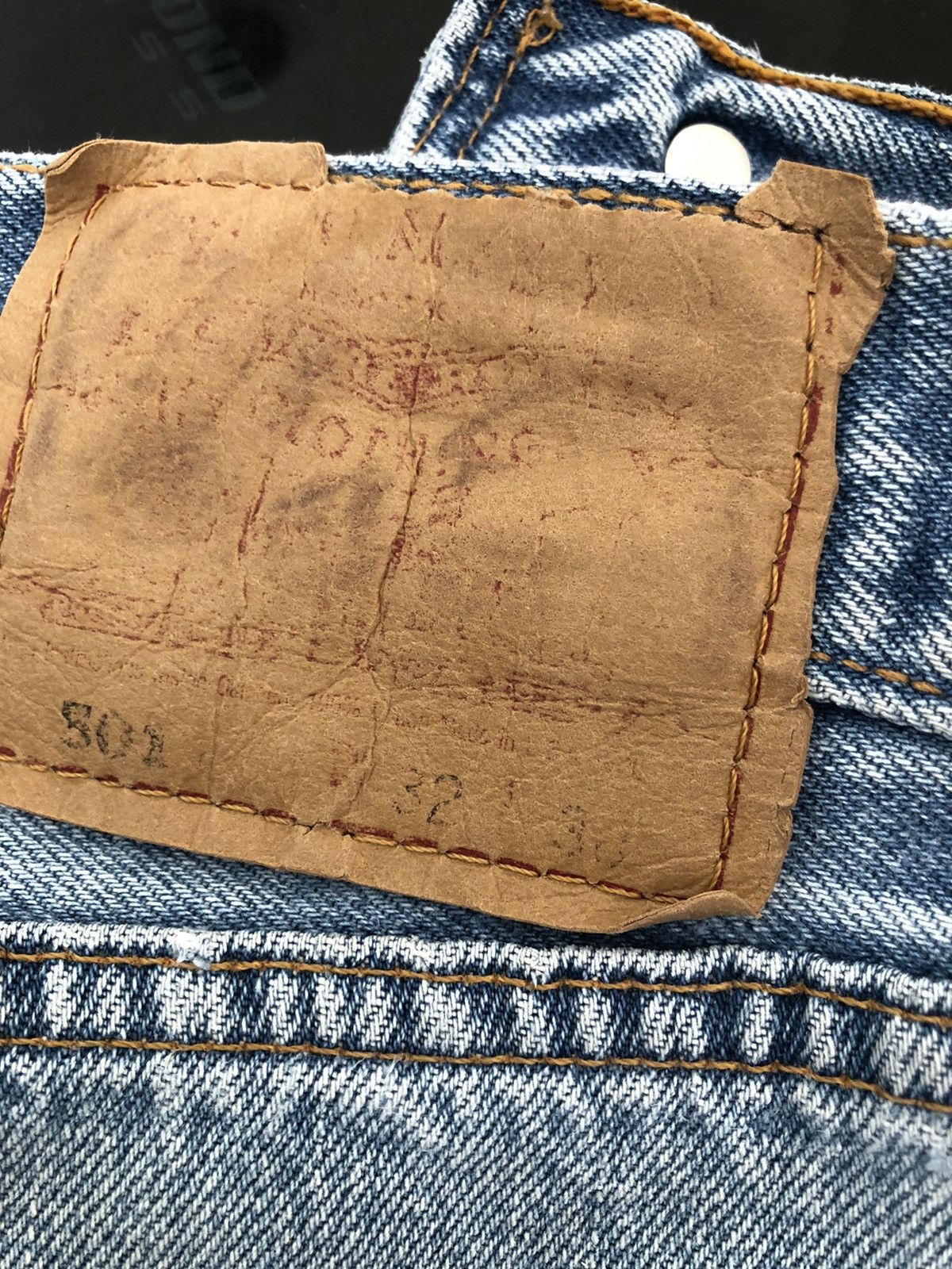 Levi's 90s Levi’s 501 Jeans Usa Distressed Denim Release Hem Size US 31 - 22 Thumbnail