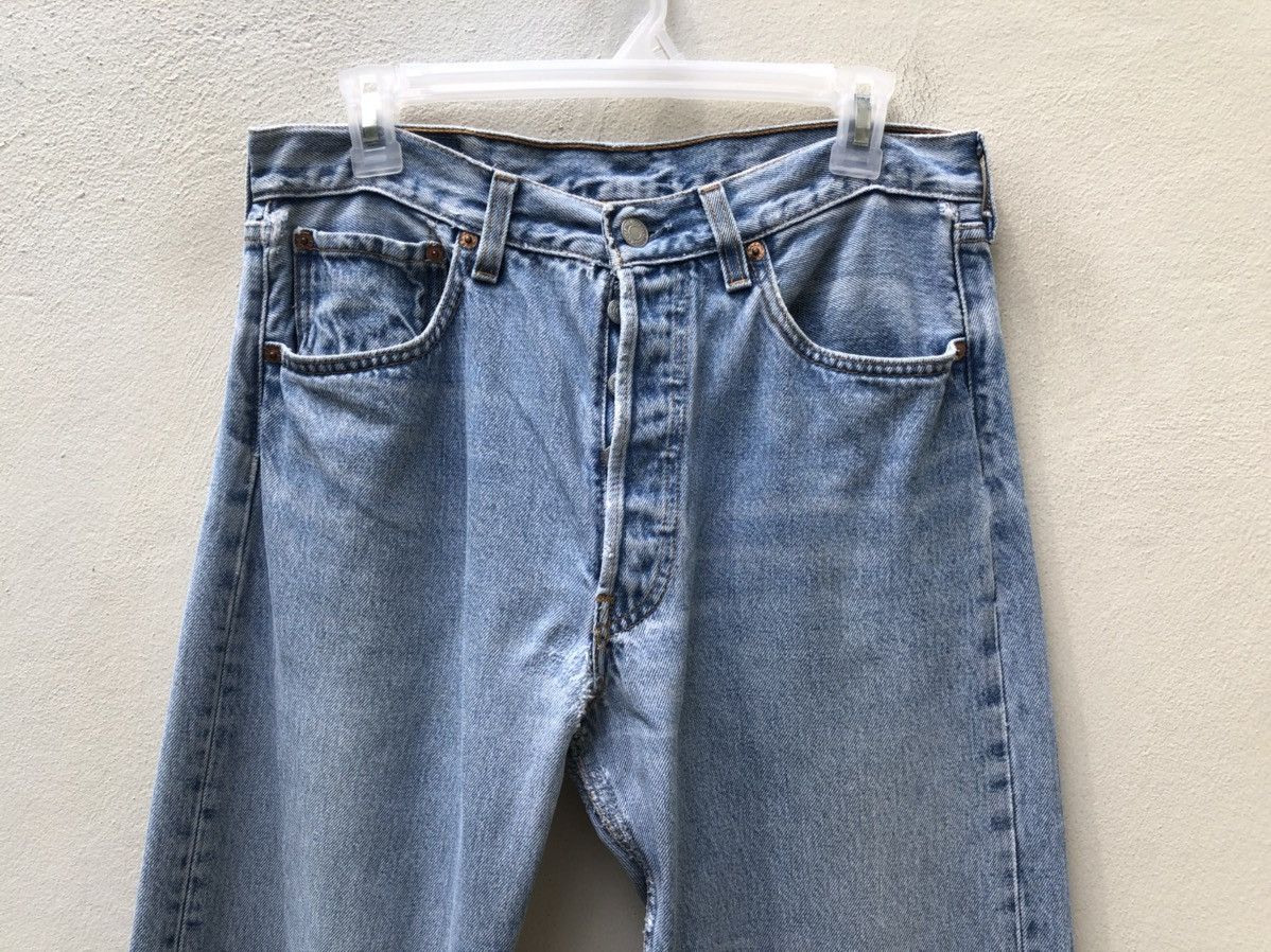 Levi's 90s Levi’s 501 Jeans Usa Distressed Denim Release Hem Size US 31 - 2 Thumbnail