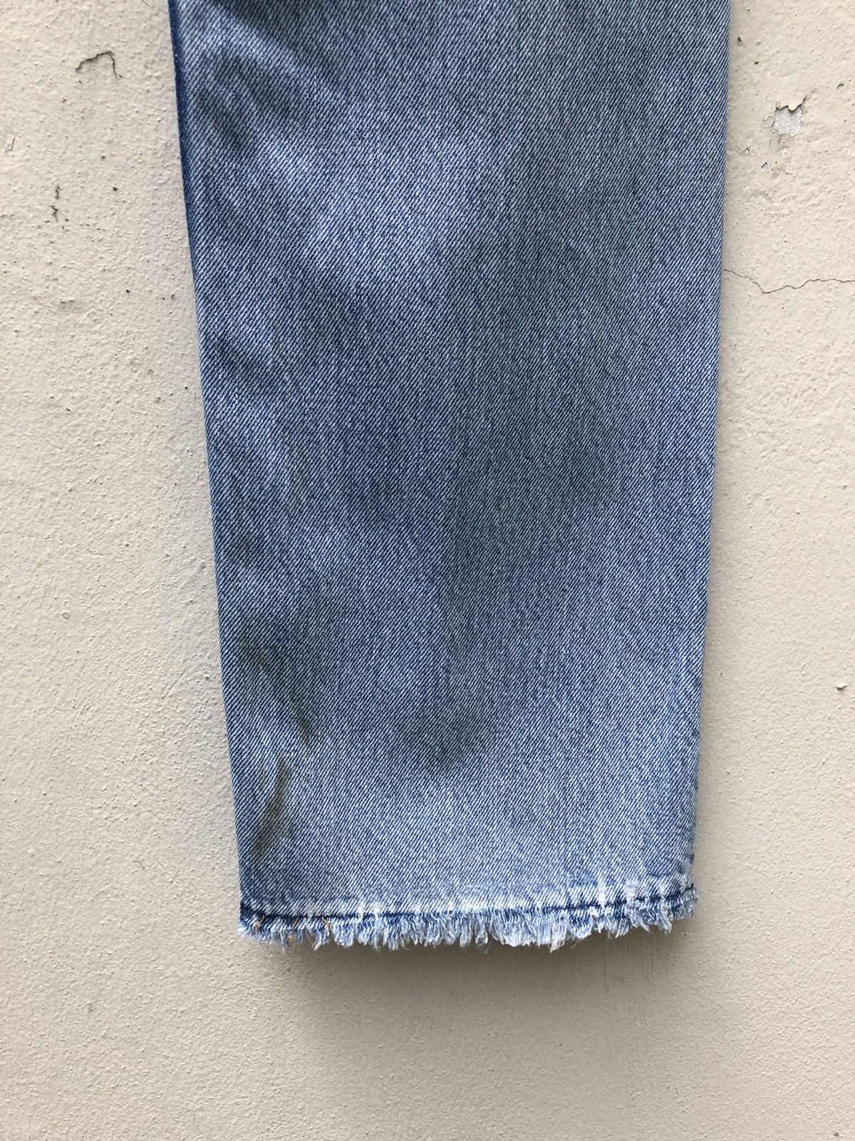 Levi's 90s Levi’s 501 Jeans Usa Distressed Denim Release Hem Size US 31 - 21 Thumbnail