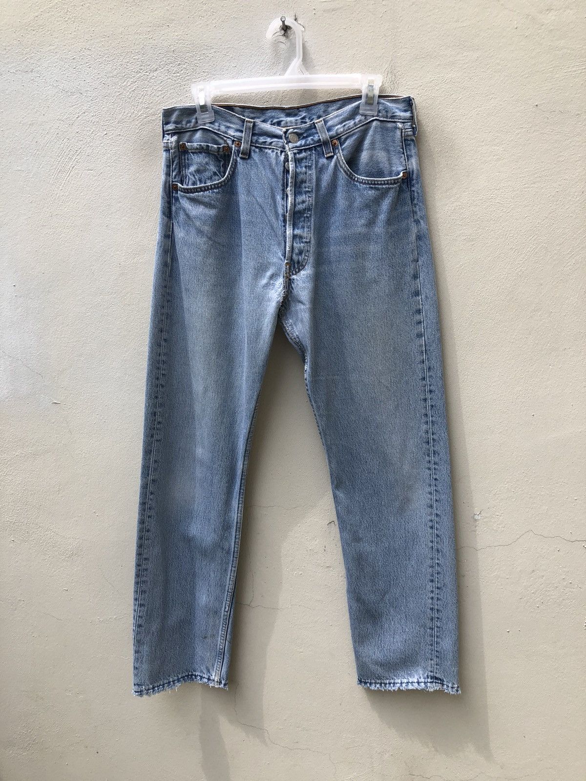 Levi's 90s Levi’s 501 Jeans Usa Distressed Denim Release Hem Size US 31 - 1 Thumbnail