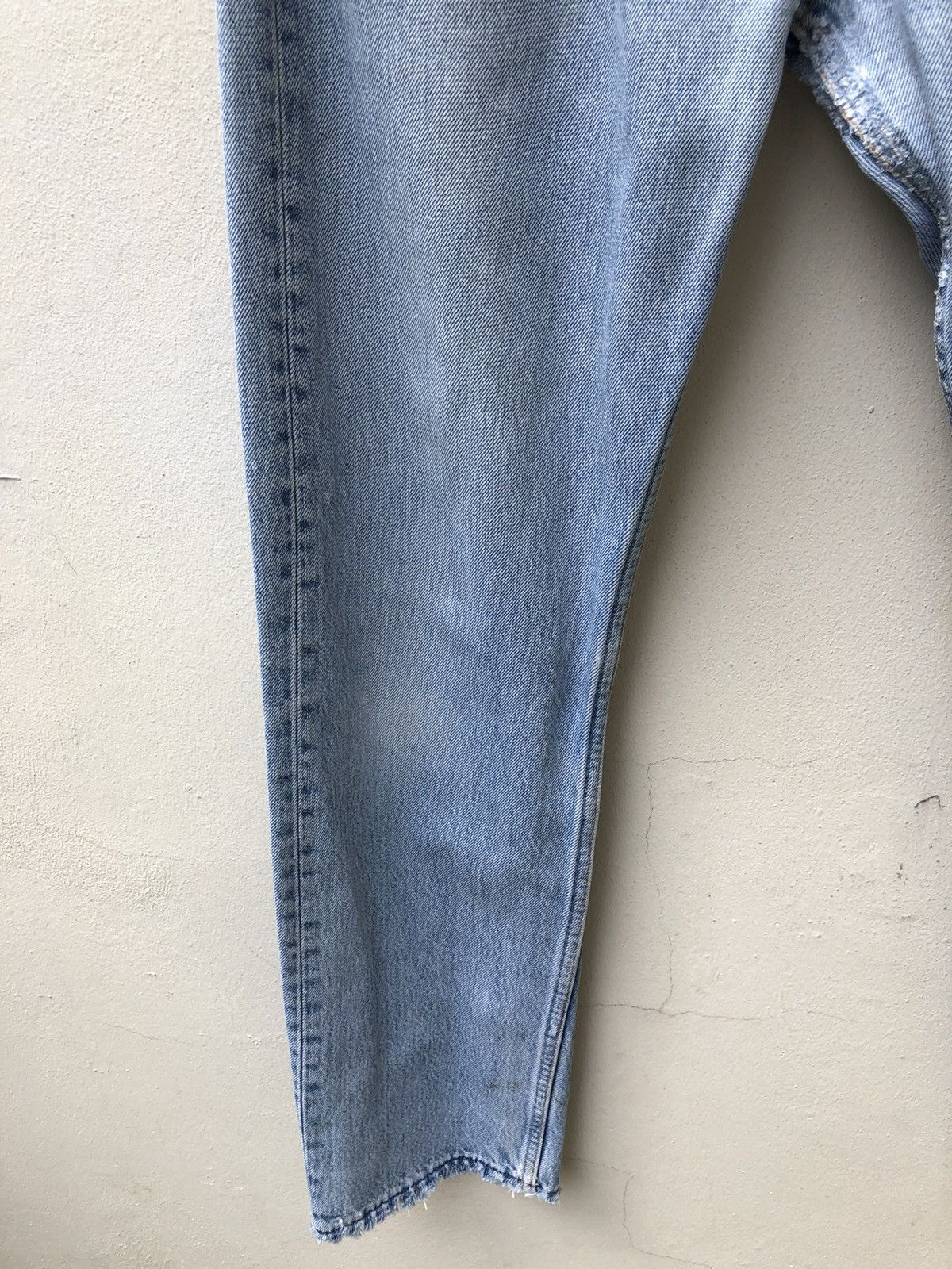 Levi's 90s Levi’s 501 Jeans Usa Distressed Denim Release Hem Size US 31 - 8 Thumbnail