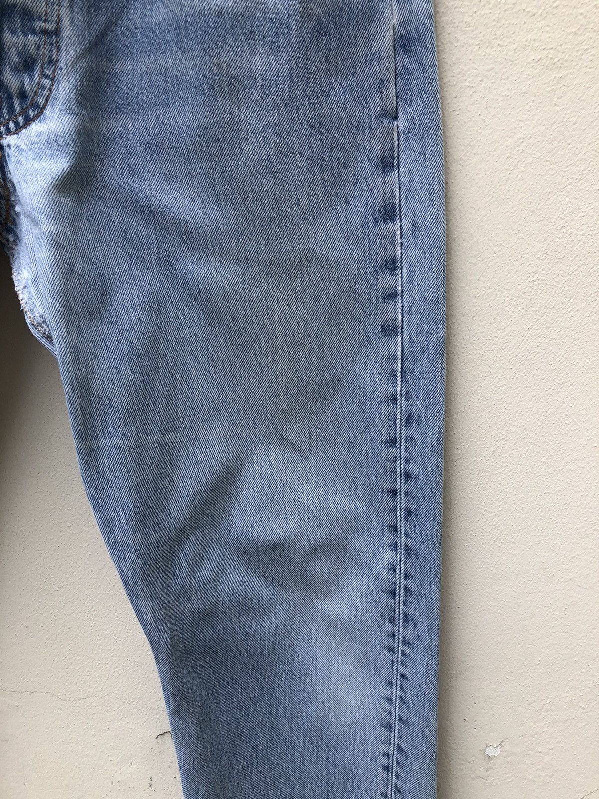 Levi's 90s Levi’s 501 Jeans Usa Distressed Denim Release Hem Size US 31 - 10 Thumbnail
