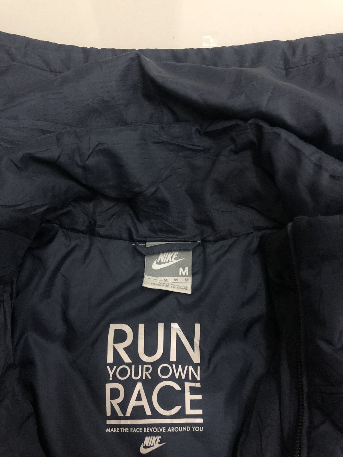 Nike Rare NIKE Run Your Own Race Sweater Size US M / EU 48-50 / 2 - 6 Thumbnail
