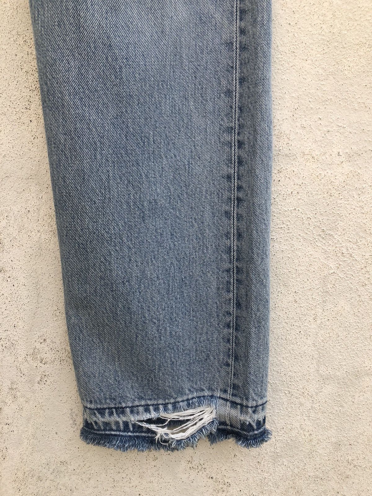 Levi's 90s Levi’s 501 Jeans Distressed Released Hem Denim Size US 31 - 10 Thumbnail