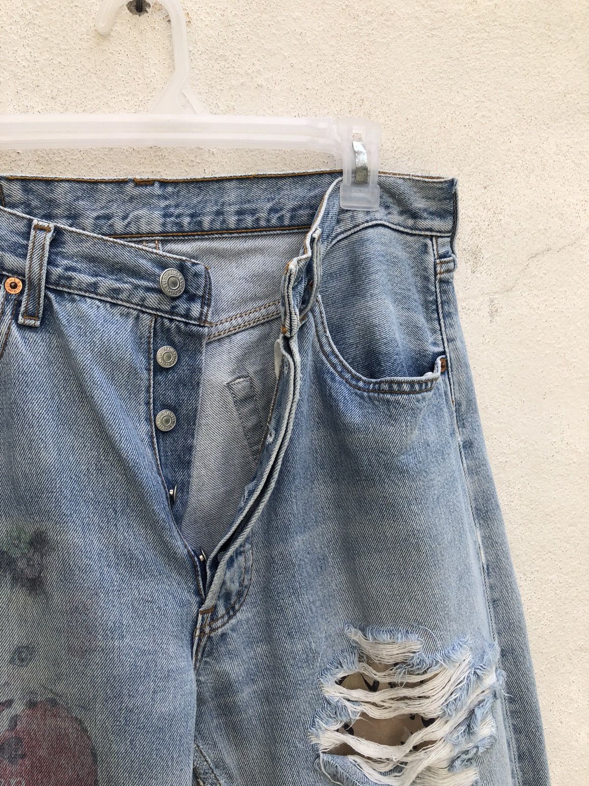 Levi's 90s Levi’s 501 Jeans Distressed Released Hem Denim Size US 31 - 7 Thumbnail