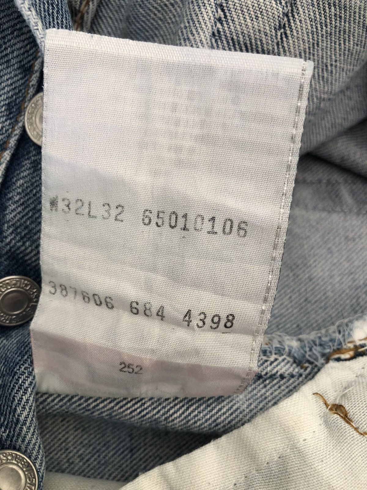 Levi's 90s Levi’s 501 Jeans Distressed Released Hem Denim Size US 31 - 19 Thumbnail