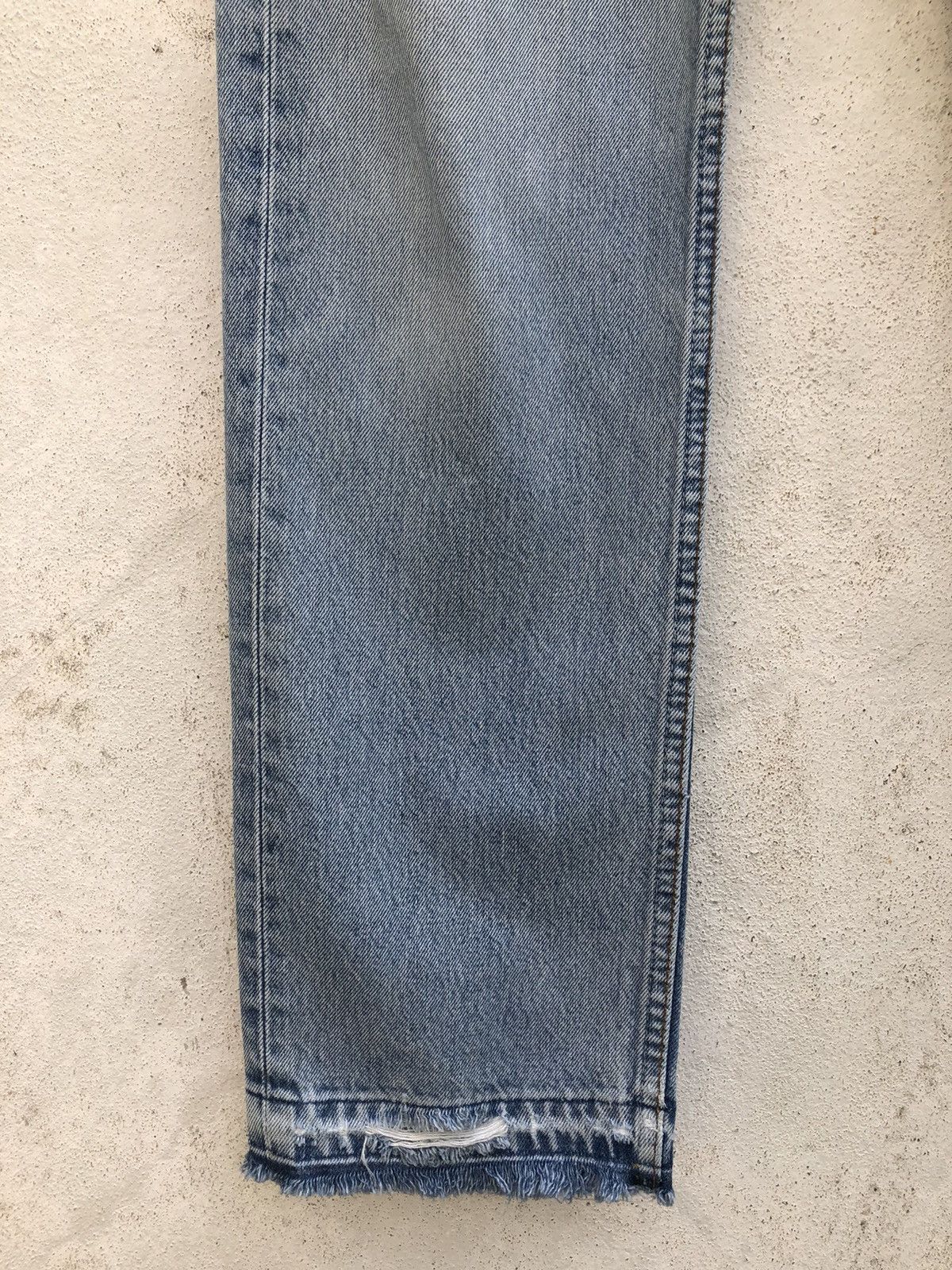 Levi's 90s Levi’s 501 Jeans Distressed Released Hem Denim Size US 31 - 5 Thumbnail
