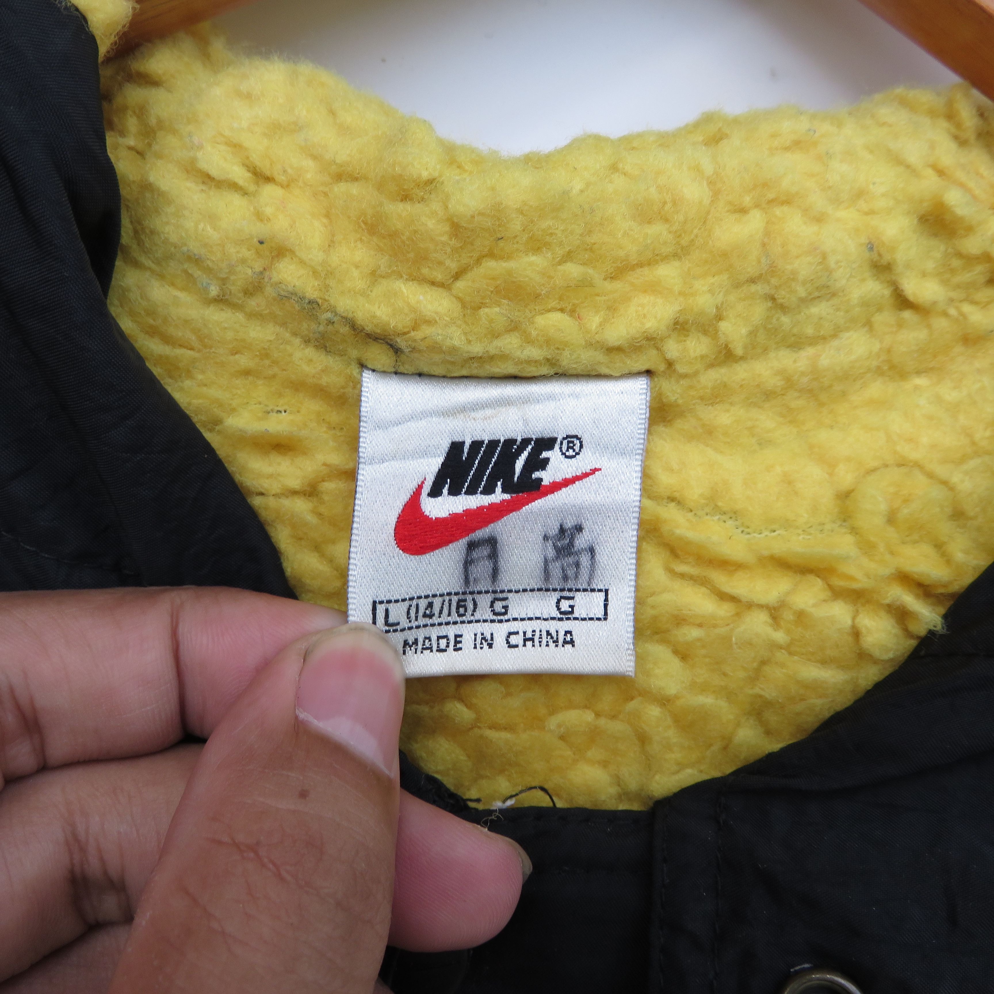 Nike × Vintage Vintage Nike Swoosh Center Embroidered Jacket Size US L / EU 52-54 / 3 - 8 Thumbnail