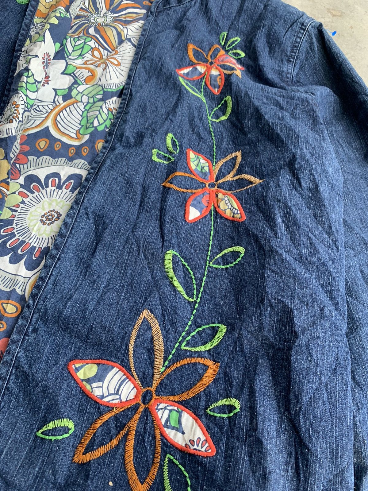 Vintage Vintage Alfred Embroided Flora Buttonless Cardigan Denim Size US L / EU 52-54 / 3 - 2 Thumbnail