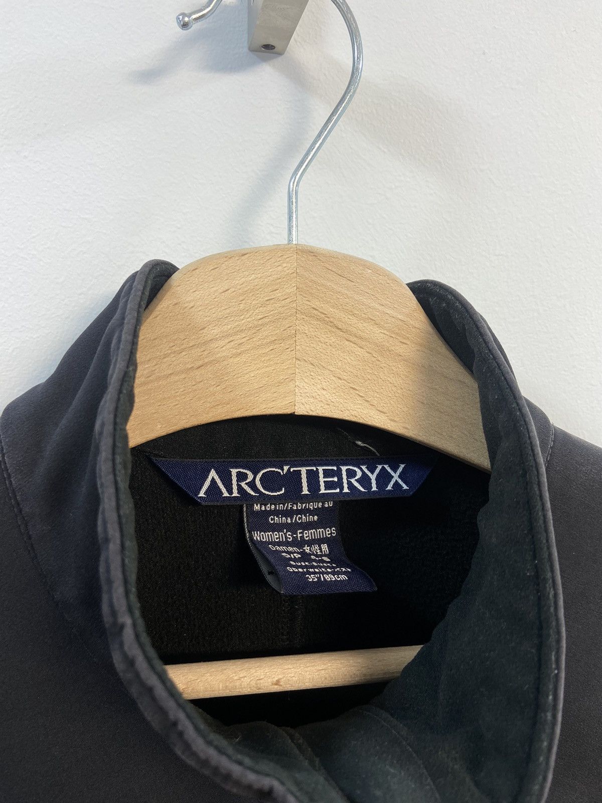 Arc'teryx RARE Vintage Arc'teryx Softshell Women Jacket Size S / US 4 / IT 40 - 10 Thumbnail