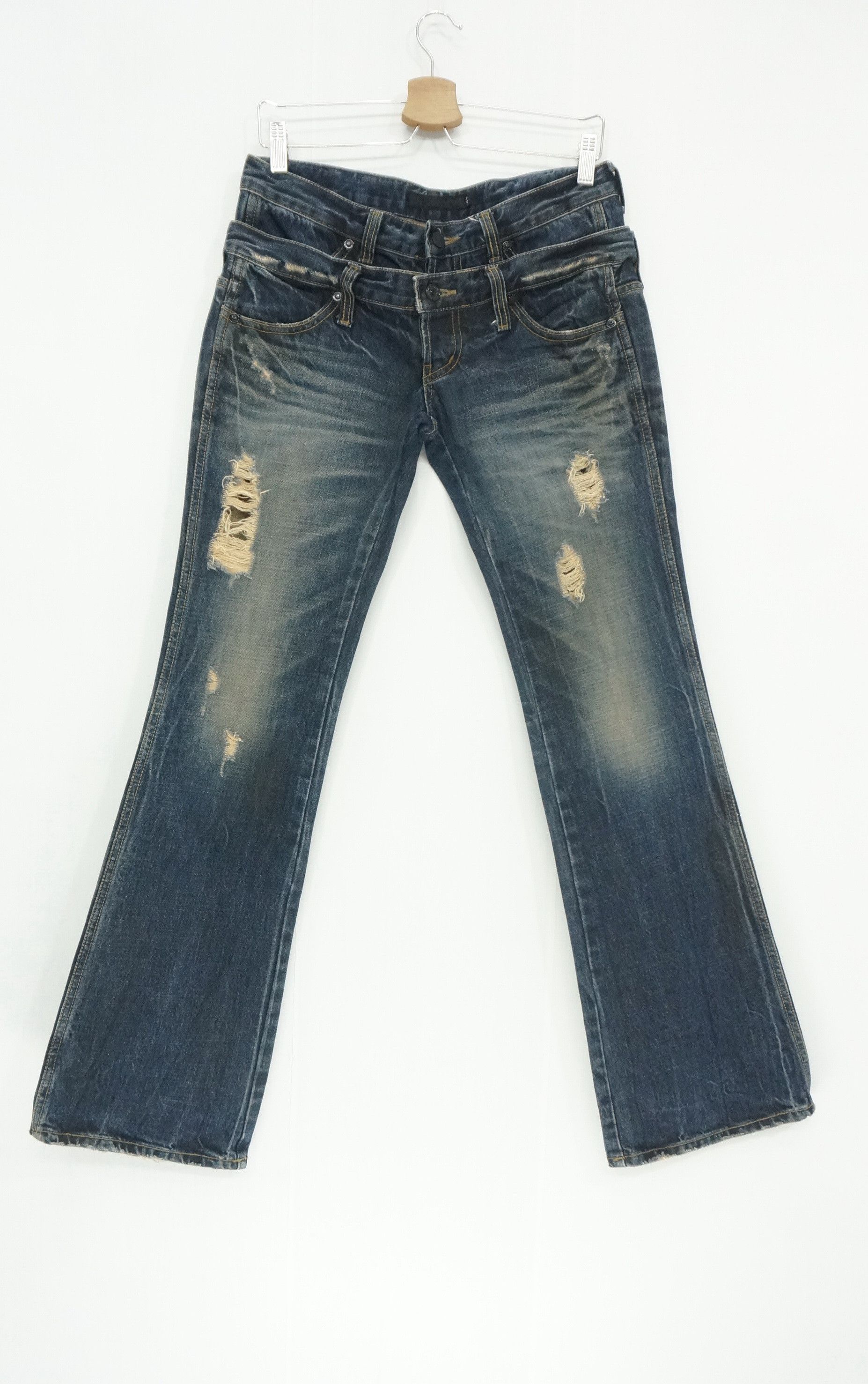 image of Archival Clothing x Gostar De Fuga Fuga Vintage Distressed Double Waist Lowrise Flared Jeans in Blu