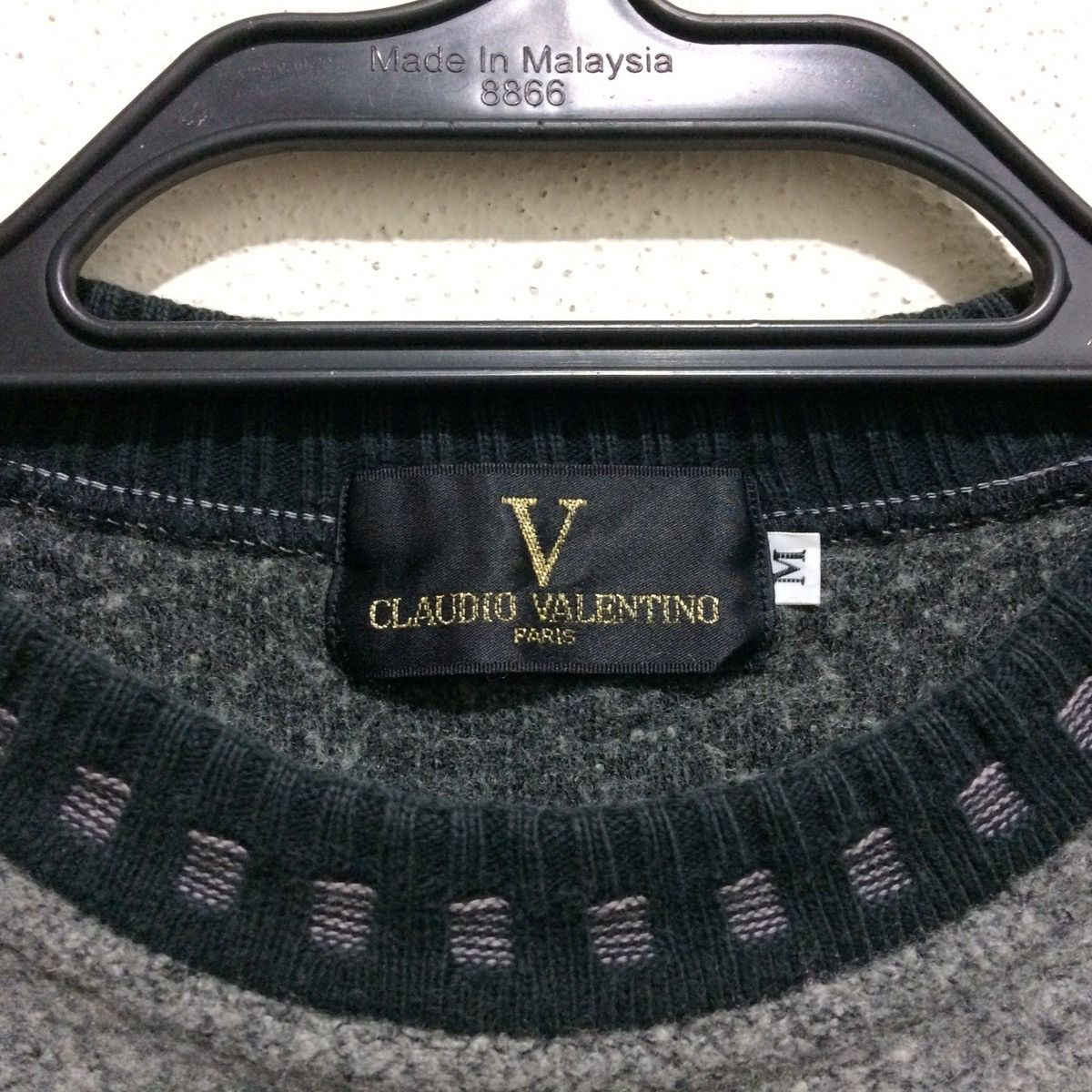 Valentino Vintage Claudio Valentino Paris Embroidered Crewneck Size US M / EU 48-50 / 2 - 2 Thumbnail