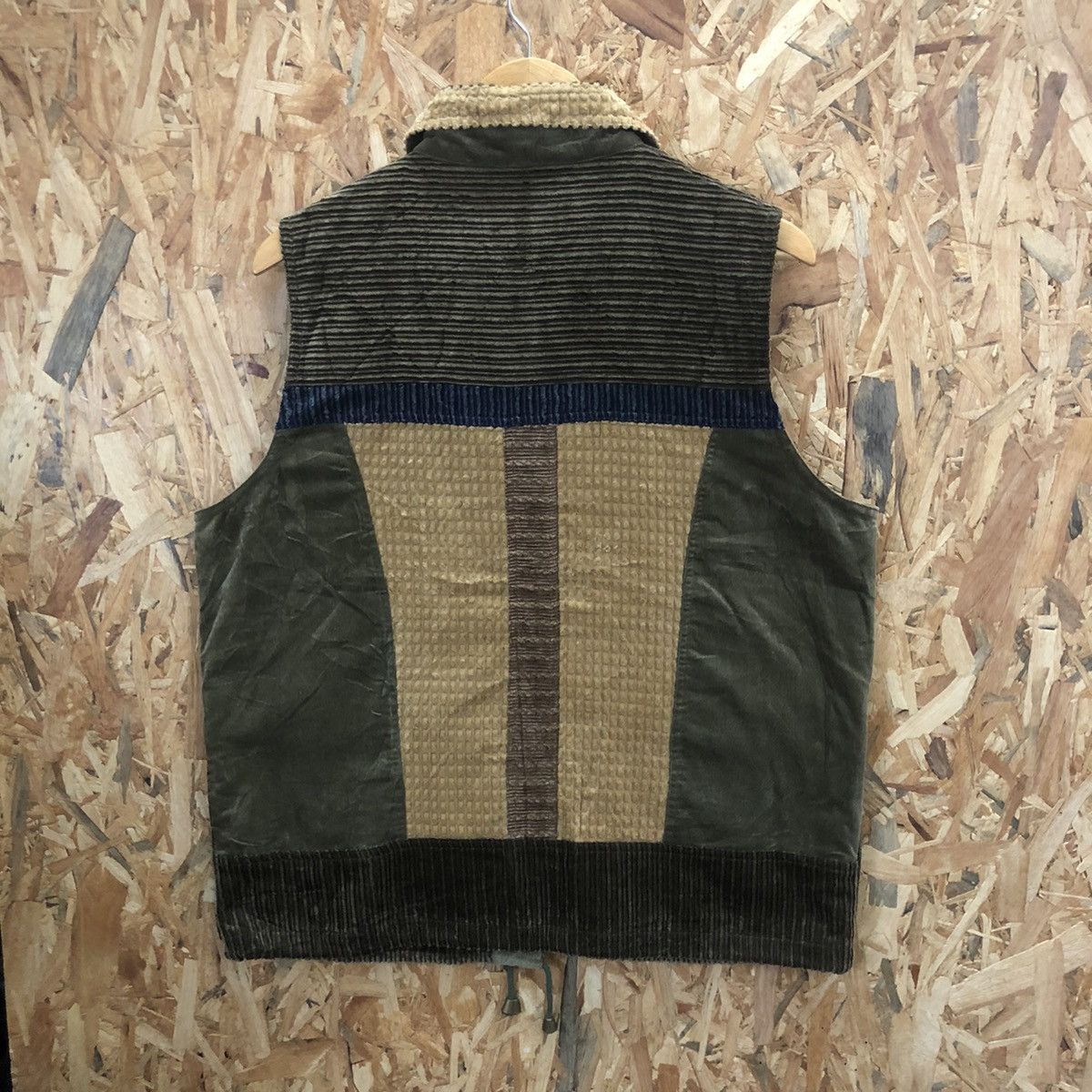 If Six Was Nine Velvet Patchwork Vest Size 42S - 5 Thumbnail