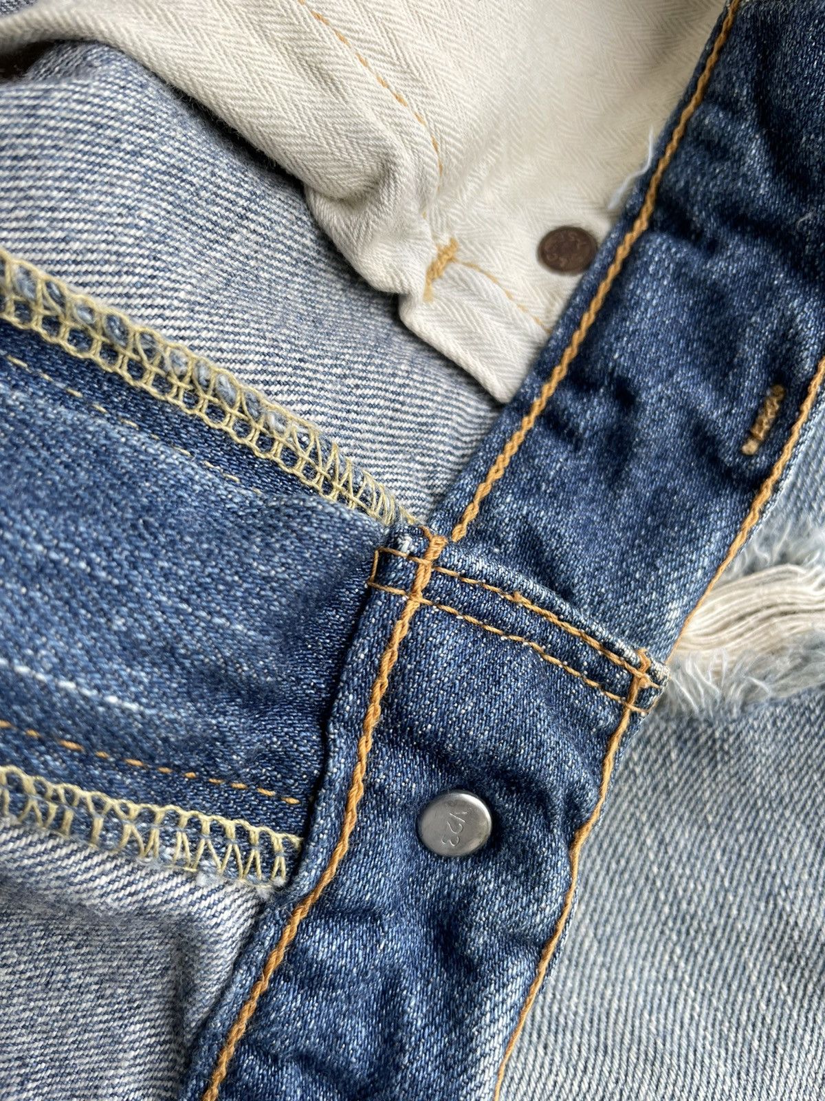 Le Grande Bleu (L.G.B.) × Levi's Levi’s 505 e 2006 Vintage Aging Distressed Denim Size US 34 / EU 50 - 17 Thumbnail