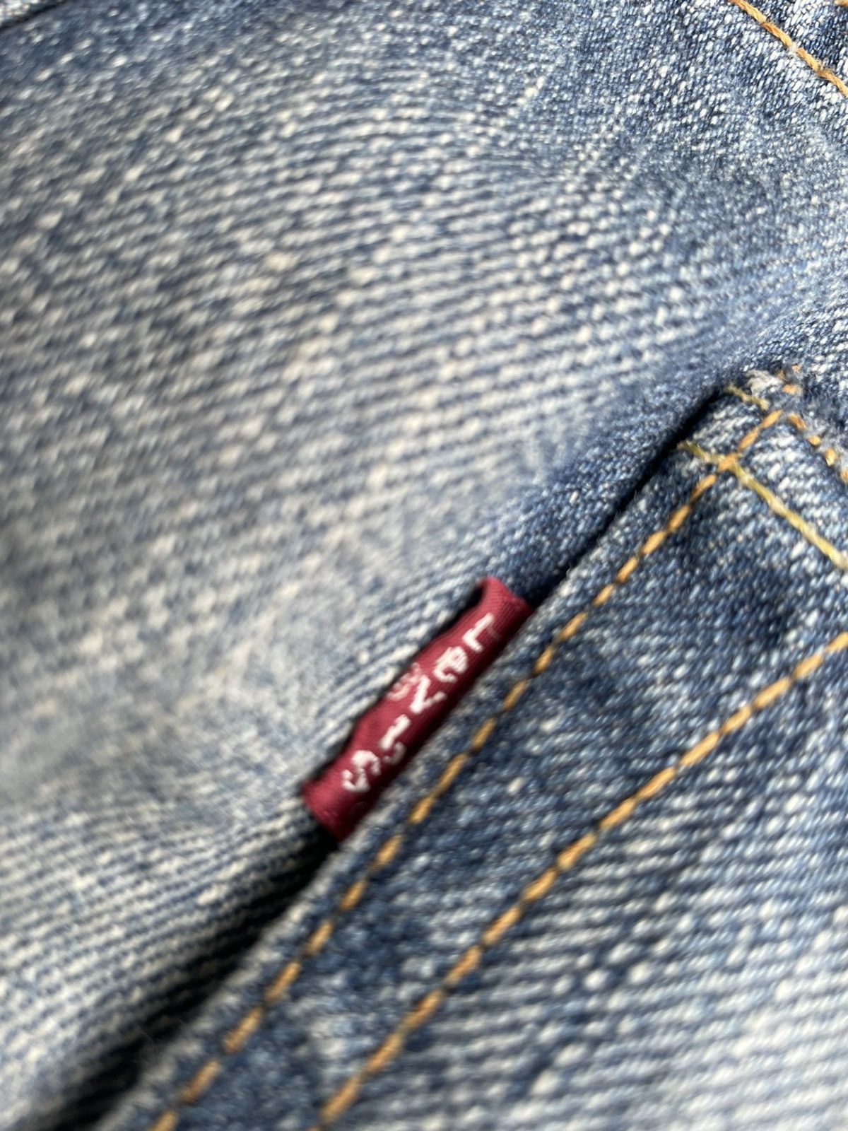 Le Grande Bleu (L.G.B.) × Levi's Levi’s 505 e 2006 Vintage Aging Distressed Denim Size US 34 / EU 50 - 13 Thumbnail