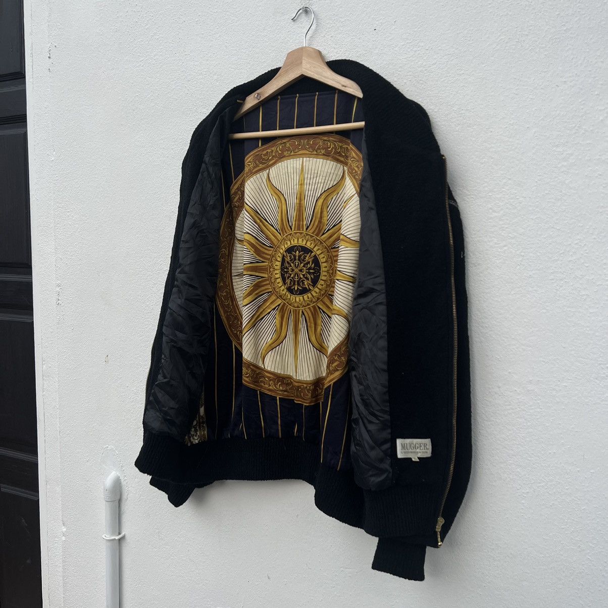 Japanese Brand VINTAGE MUGGER FULL PRINT DESIGN JACKET RARE LINING Size US L / EU 52-54 / 3 - 10 Thumbnail