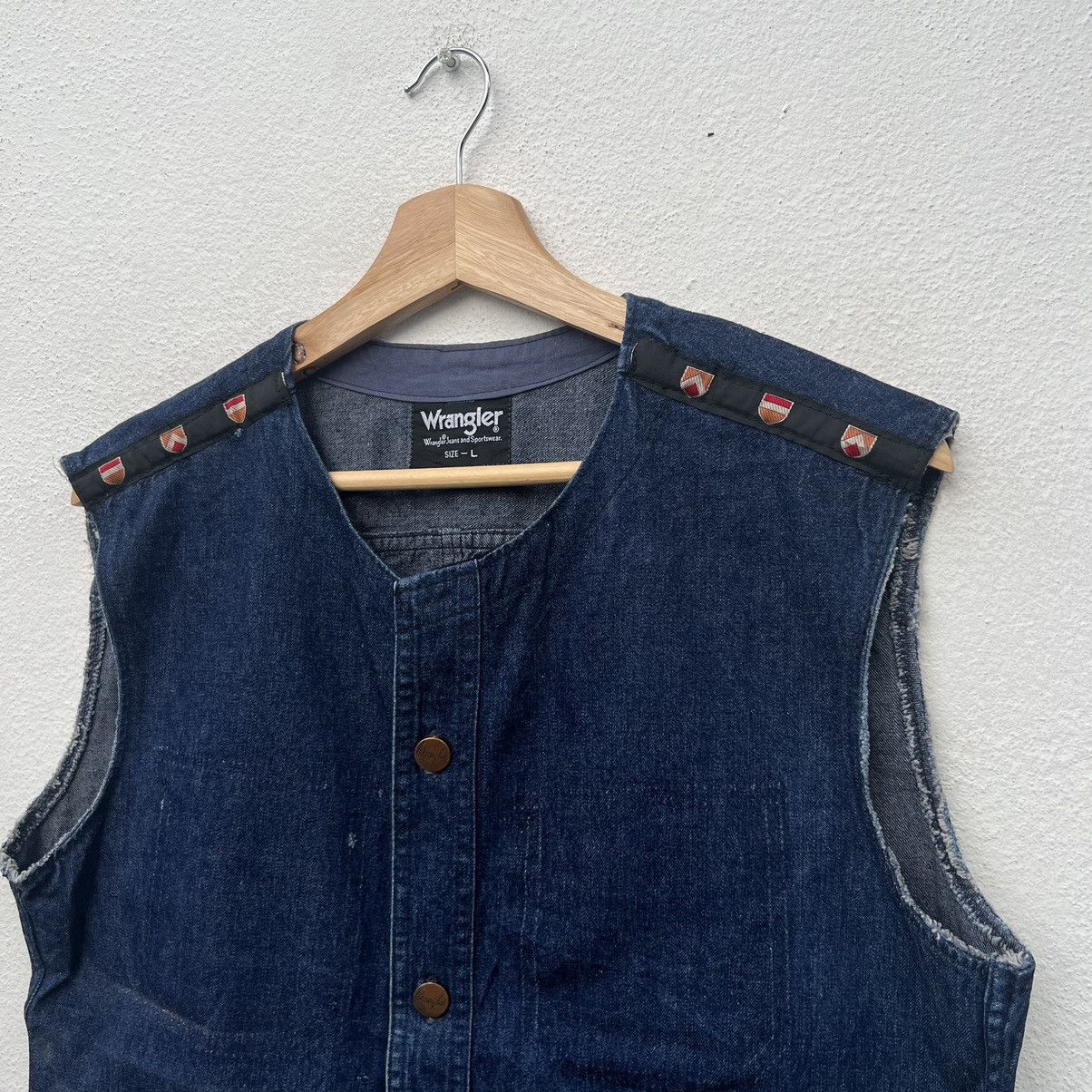 Japanese Brand VINTAGE WRANGLER VEST TANK TOP DENIM DESIGN Size US L / EU 52-54 / 3 - 6 Thumbnail