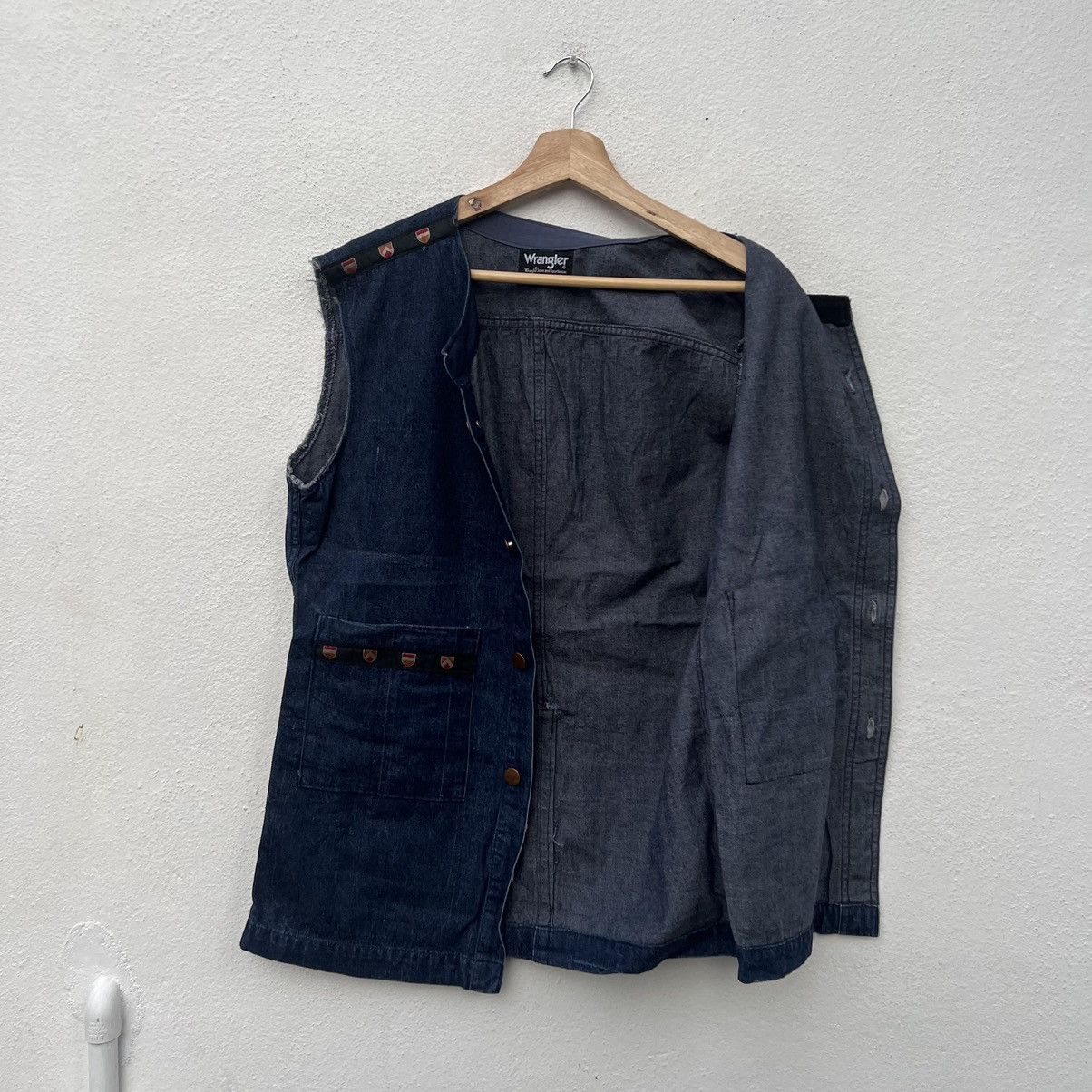 Japanese Brand VINTAGE WRANGLER VEST TANK TOP DENIM DESIGN Size US L / EU 52-54 / 3 - 8 Thumbnail
