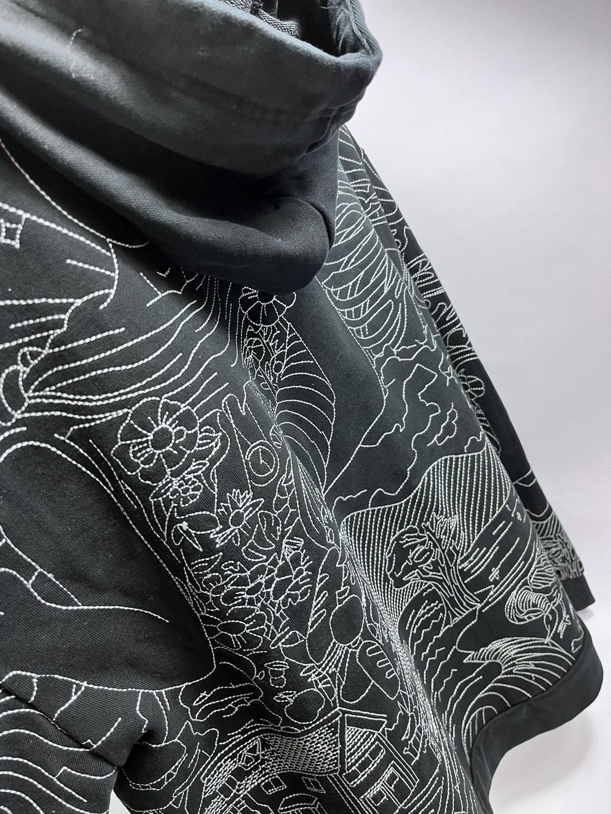 Who Decides War WHO DECIDES WAR DUALITY MRDR BRVDO EMBROIDERED HOODIE Size US XL / EU 56 / 4 - 11 Thumbnail