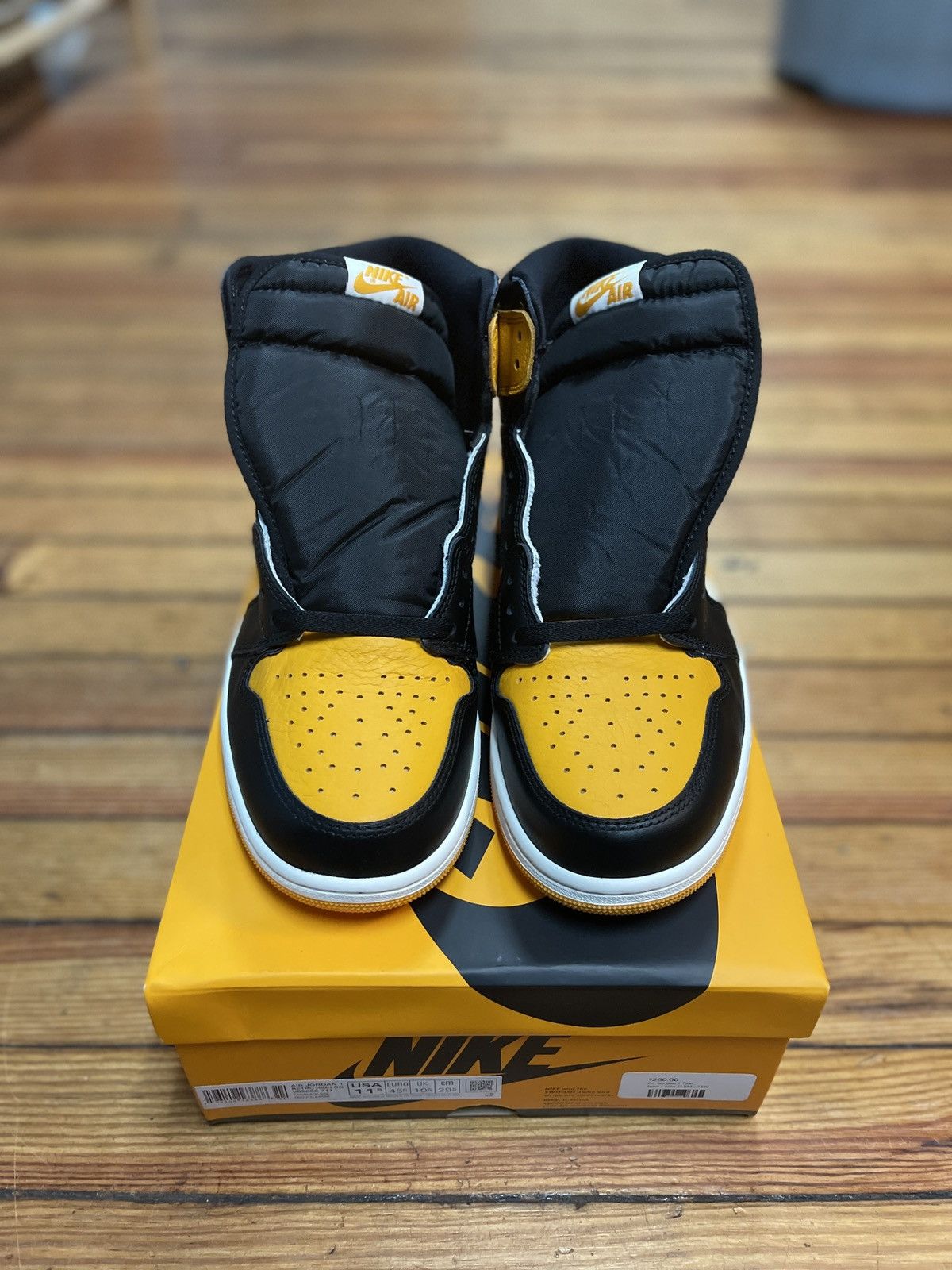 Jordan Brand NEW NEVER WORN Air Jordan 1 Retro High Taxi Size US 11.5 / EU 44-45 - 2 Thumbnail