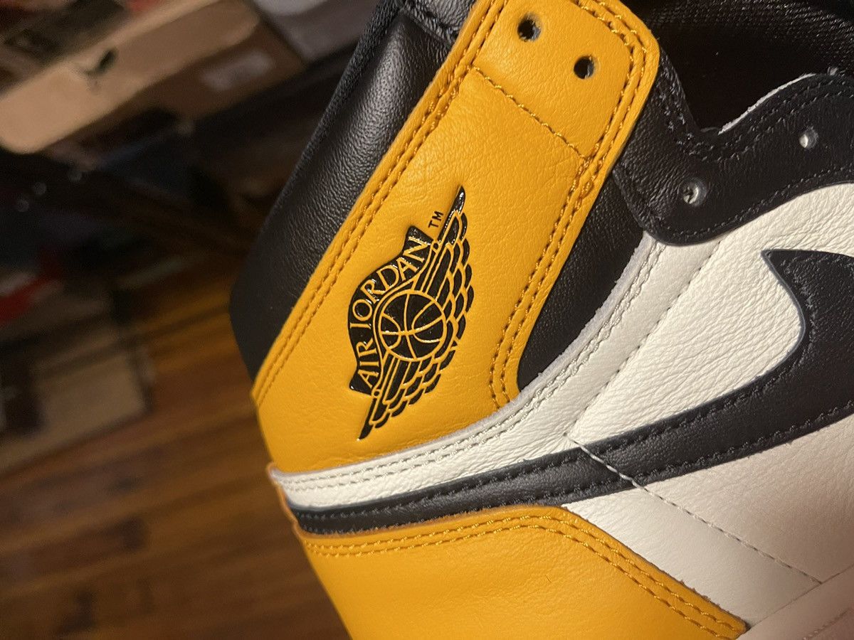 Jordan Brand NEW NEVER WORN Air Jordan 1 Retro High Taxi Size US 11.5 / EU 44-45 - 9 Thumbnail