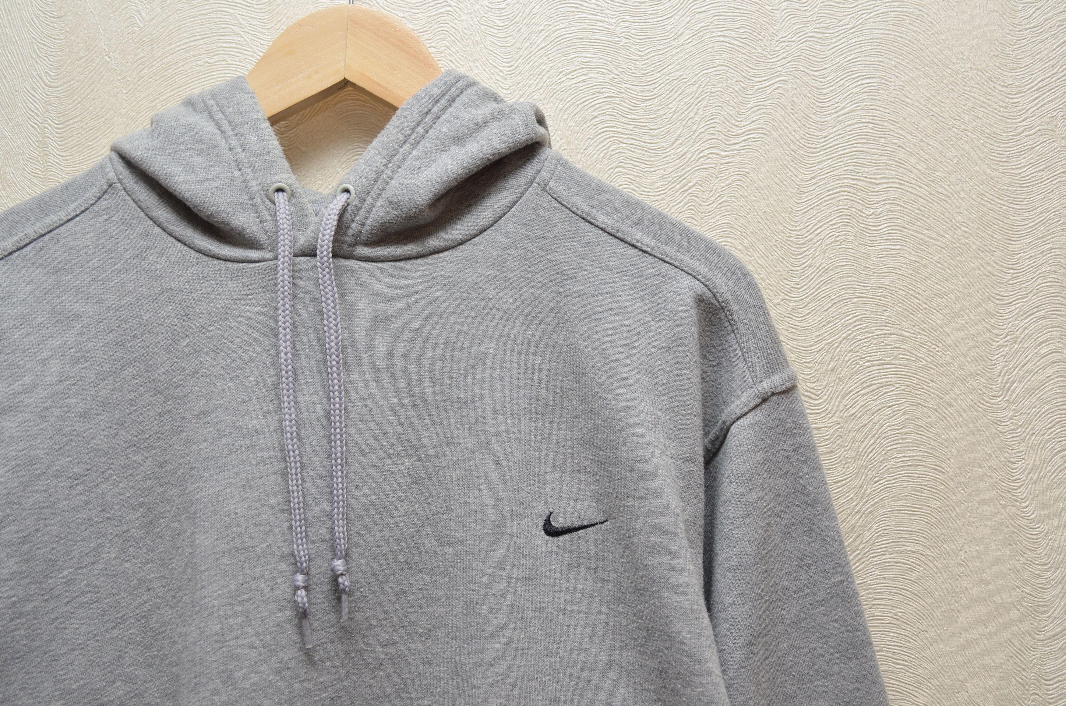Nike × Vintage Vintage Nike Embroided Logo Hoodie Grey Size M 90s y2k Size US M / EU 48-50 / 2 - 4 Thumbnail