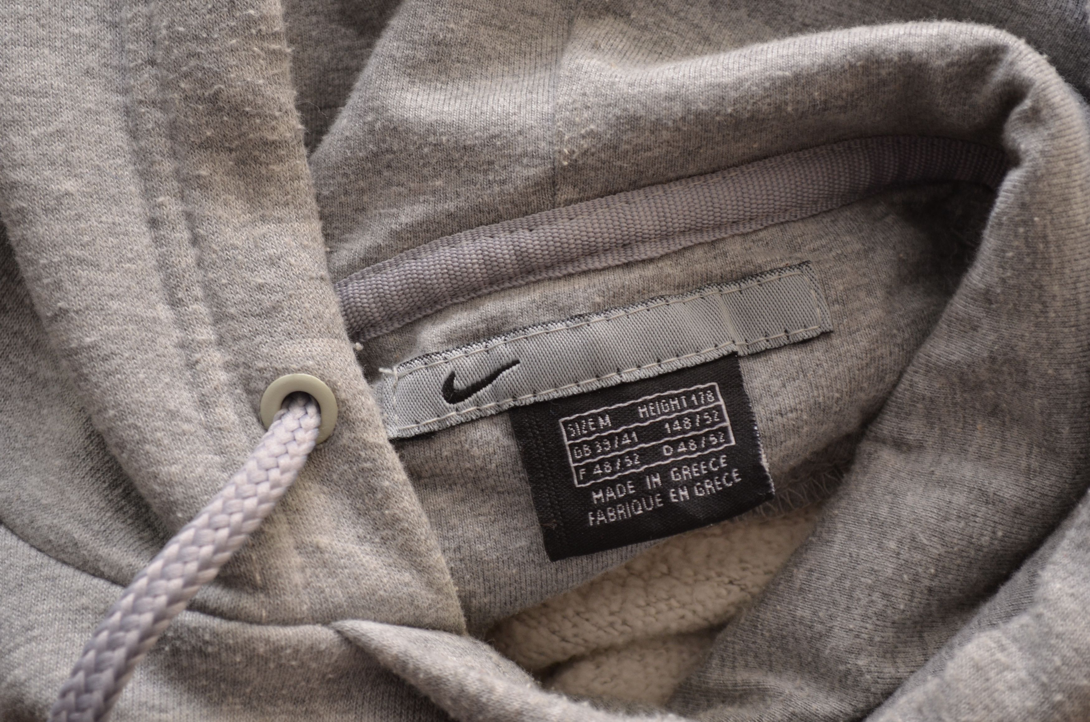 Nike × Vintage Vintage Nike Embroided Logo Hoodie Grey Size M 90s y2k Size US M / EU 48-50 / 2 - 8 Thumbnail