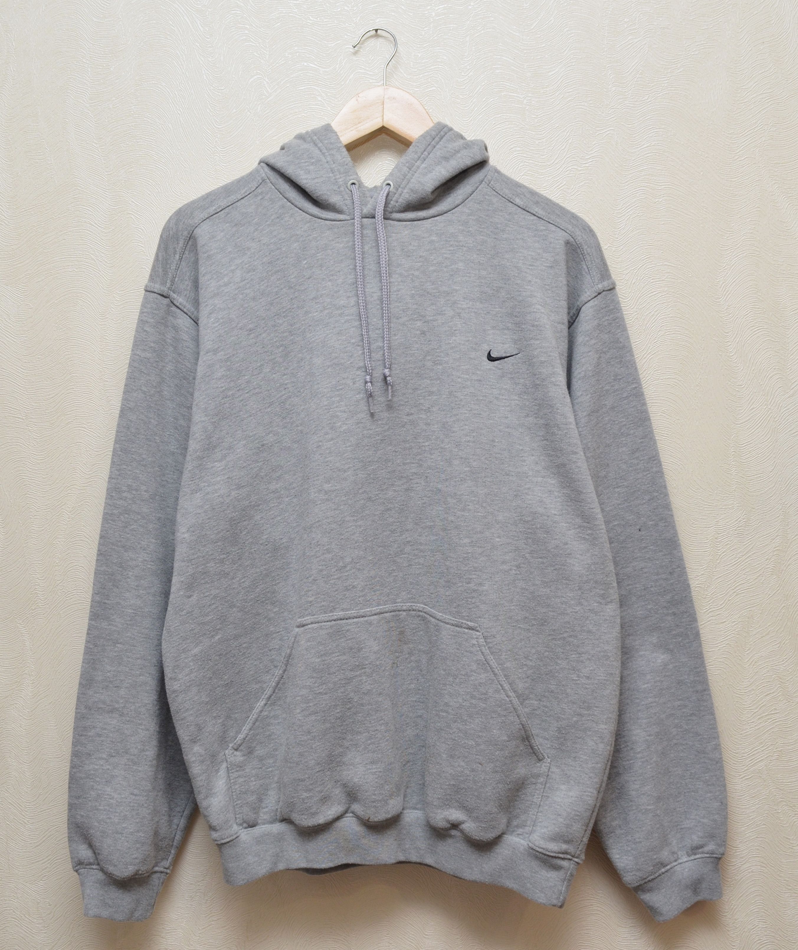 Nike × Vintage Vintage Nike Embroided Logo Hoodie Grey Size M 90s y2k Size US M / EU 48-50 / 2 - 1 Thumbnail