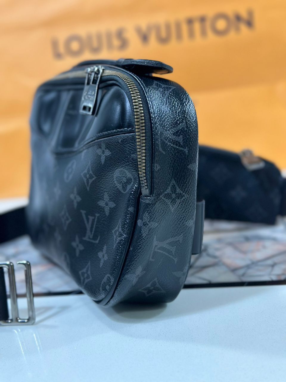 Louis Vuitton AUTHENTIC LOUIS VUITTON BUMBAG EXPLORER Size ONE SIZE - 9 Thumbnail