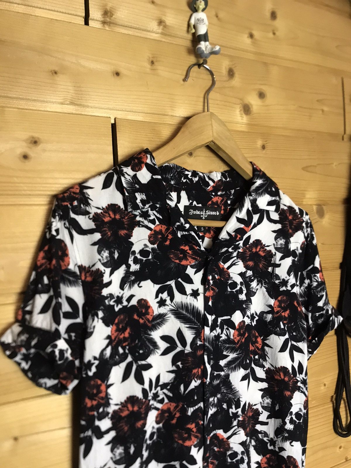 Other Judas Sinned skull flower shirt Size US S / EU 44-46 / 1 - 3 Thumbnail