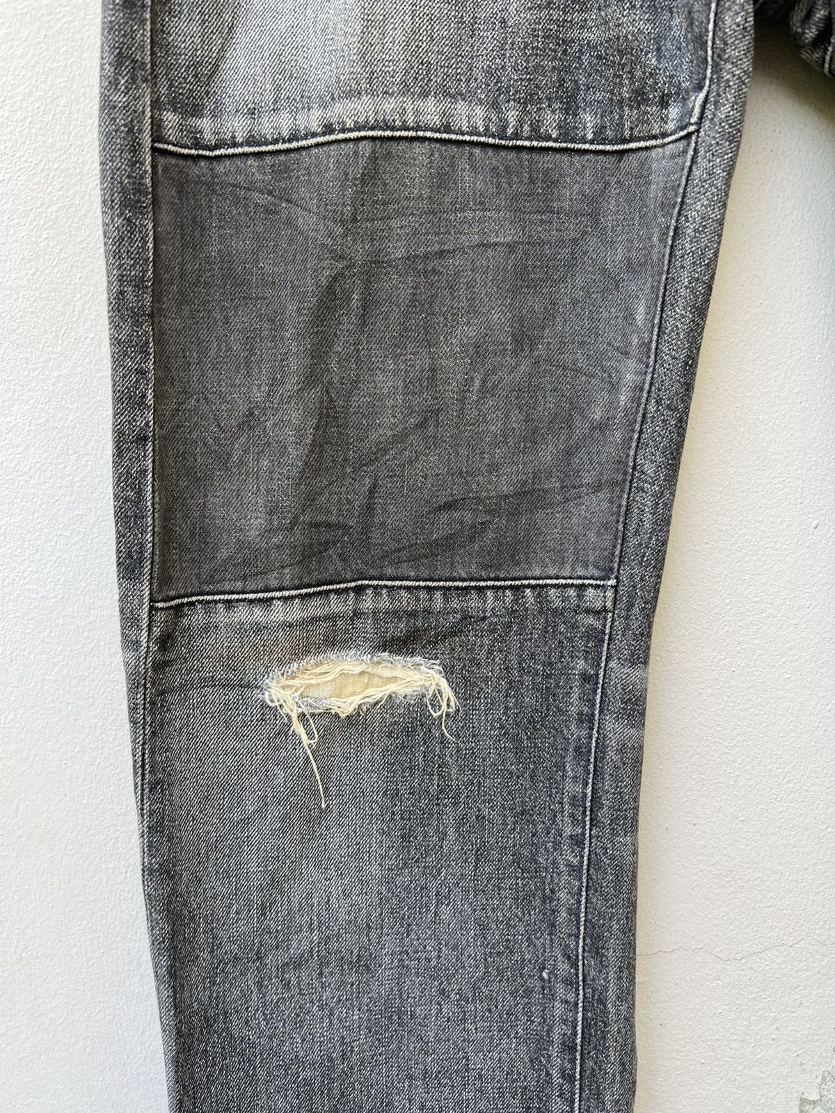 Japanese Brand 2003 Neighborhood Savage Rips Patchwork Denim Selvedge Jeans Size US 31 - 7 Thumbnail