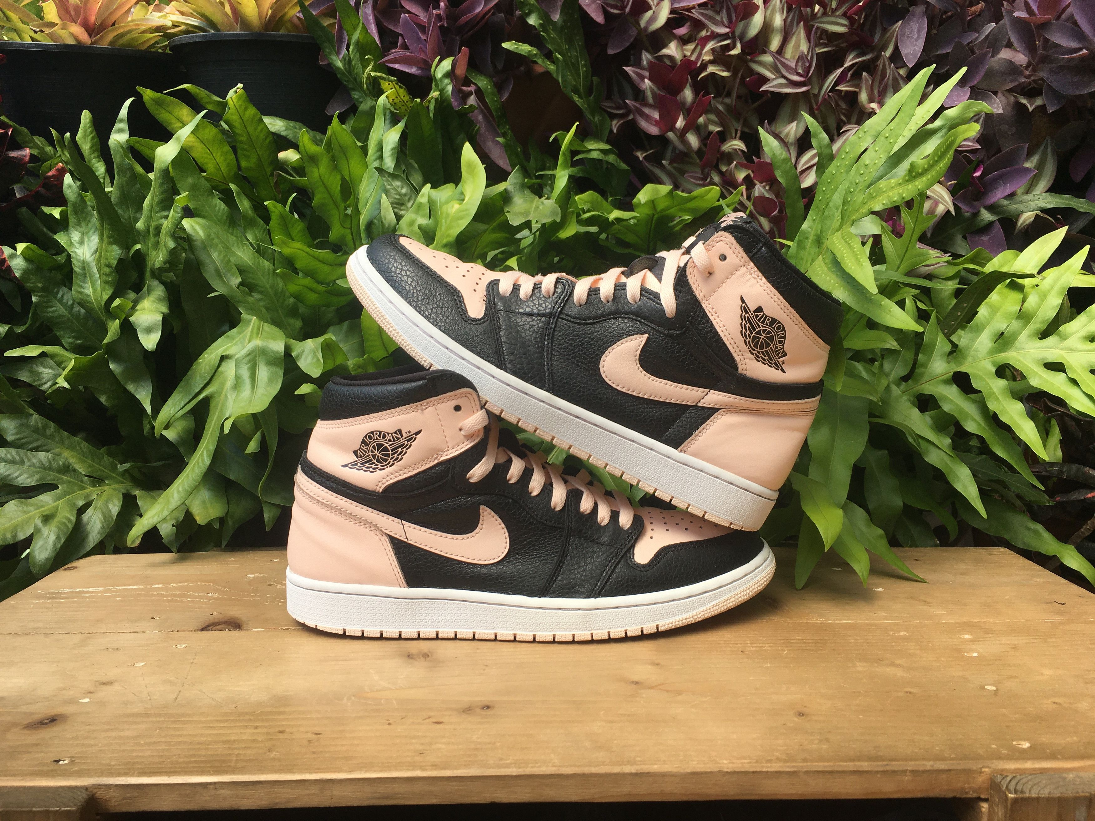 Jordan Brand × Nike 🔥 Nike Air Jordan 1 Retro High OG Crimson Tint Size US 10 / EU 43 - 3 Thumbnail
