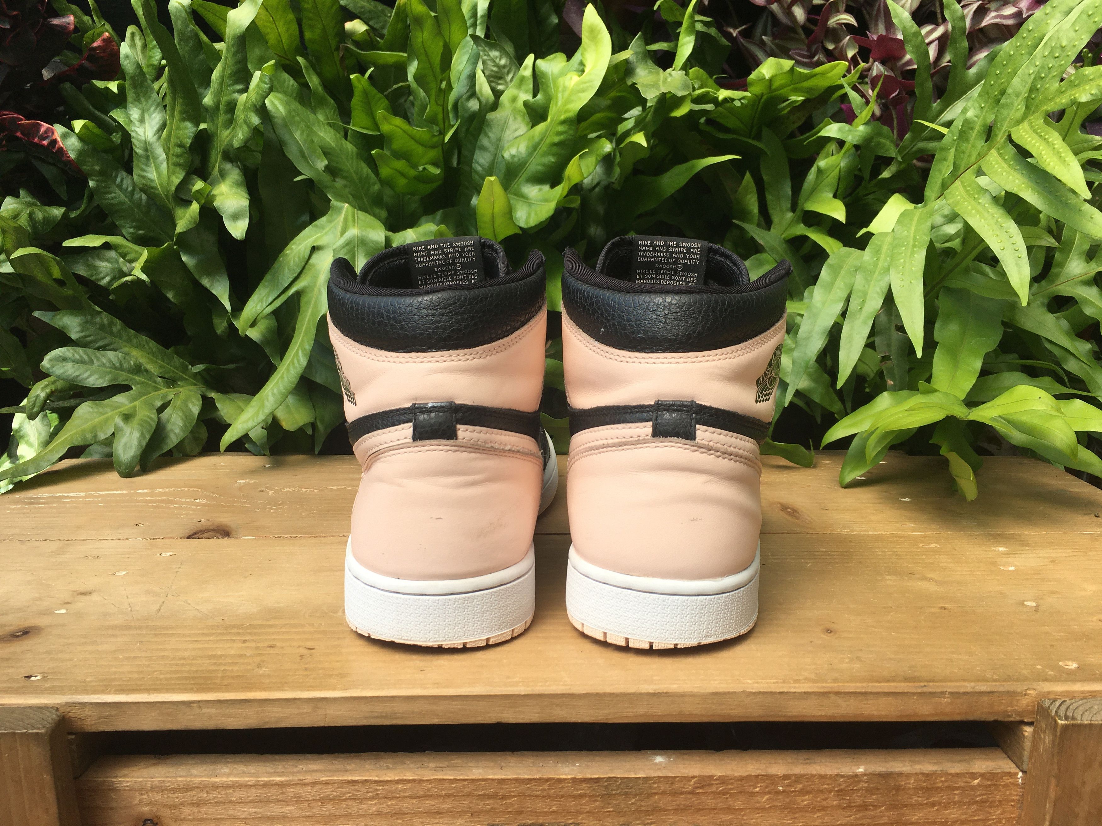 Jordan Brand × Nike 🔥 Nike Air Jordan 1 Retro High OG Crimson Tint Size US 10 / EU 43 - 13 Thumbnail