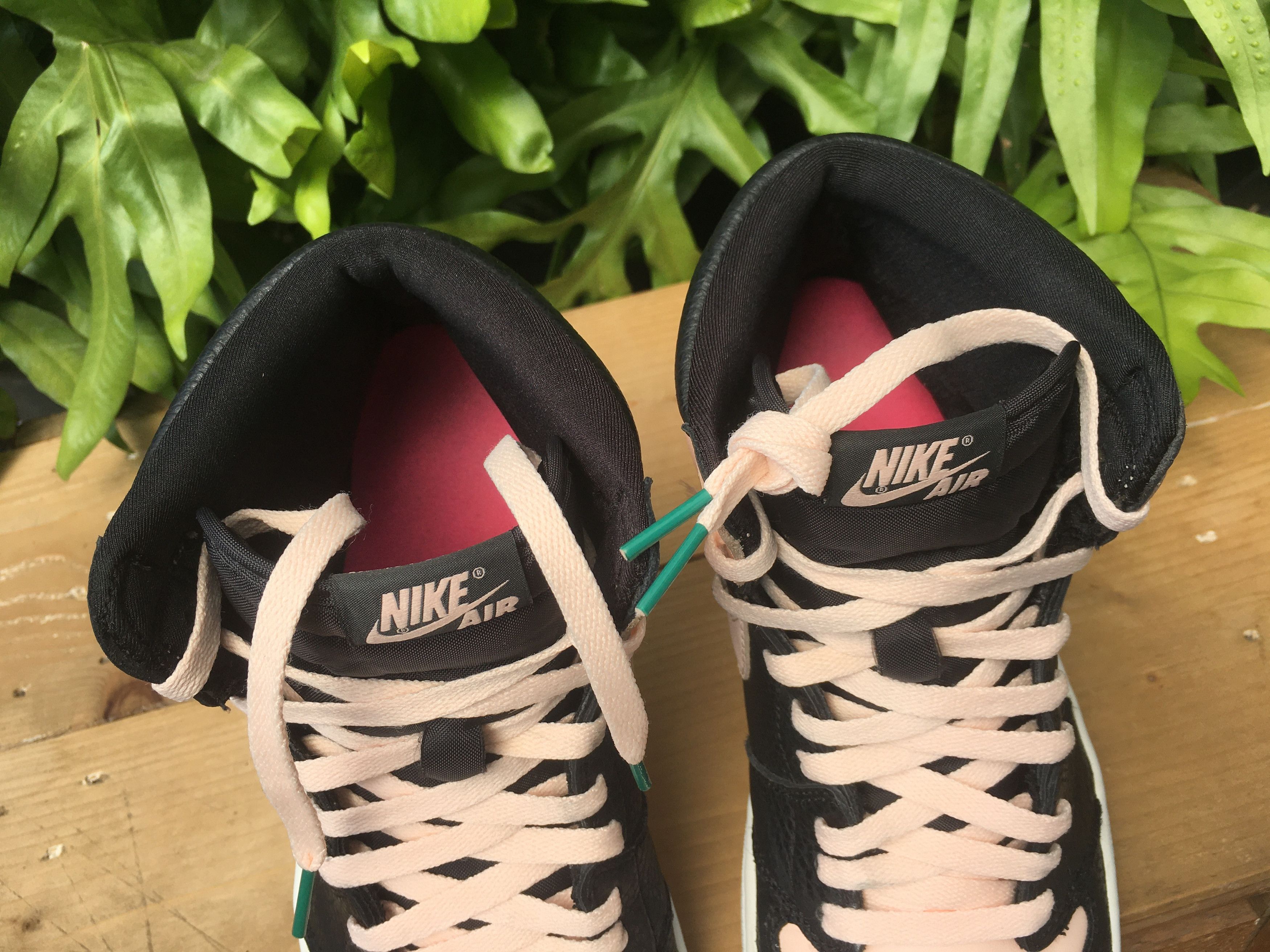 Jordan Brand × Nike 🔥 Nike Air Jordan 1 Retro High OG Crimson Tint Size US 10 / EU 43 - 10 Thumbnail