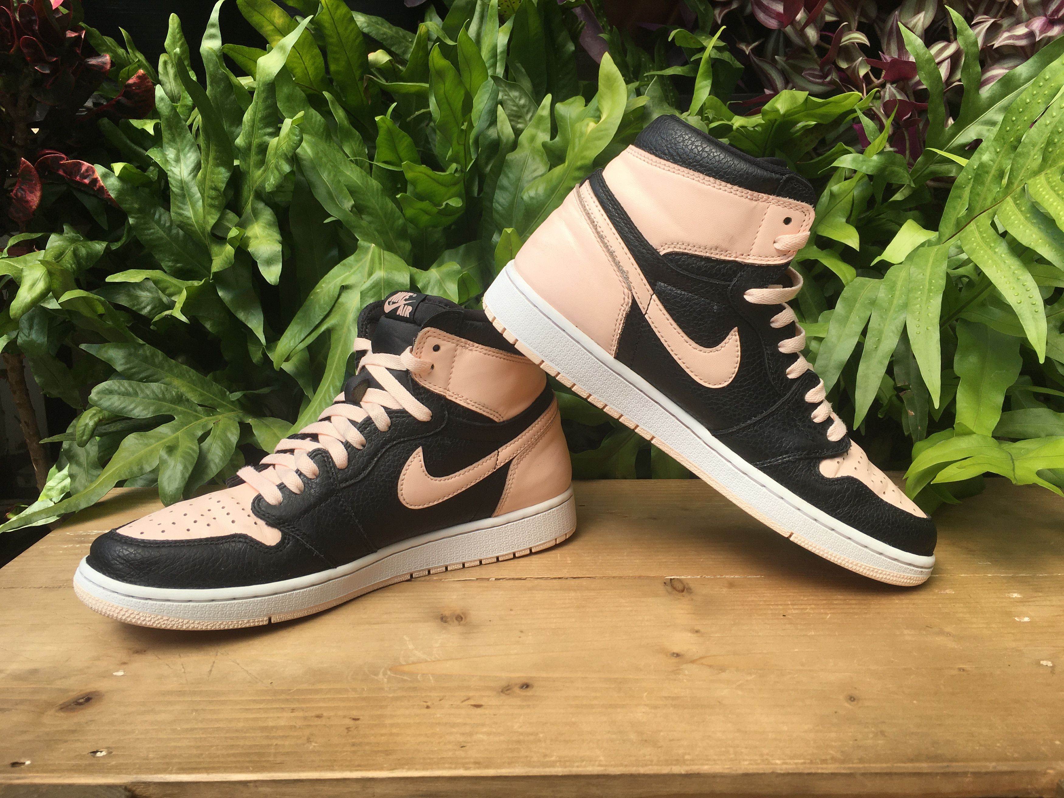 Jordan Brand × Nike 🔥 Nike Air Jordan 1 Retro High OG Crimson Tint Size US 10 / EU 43 - 5 Thumbnail
