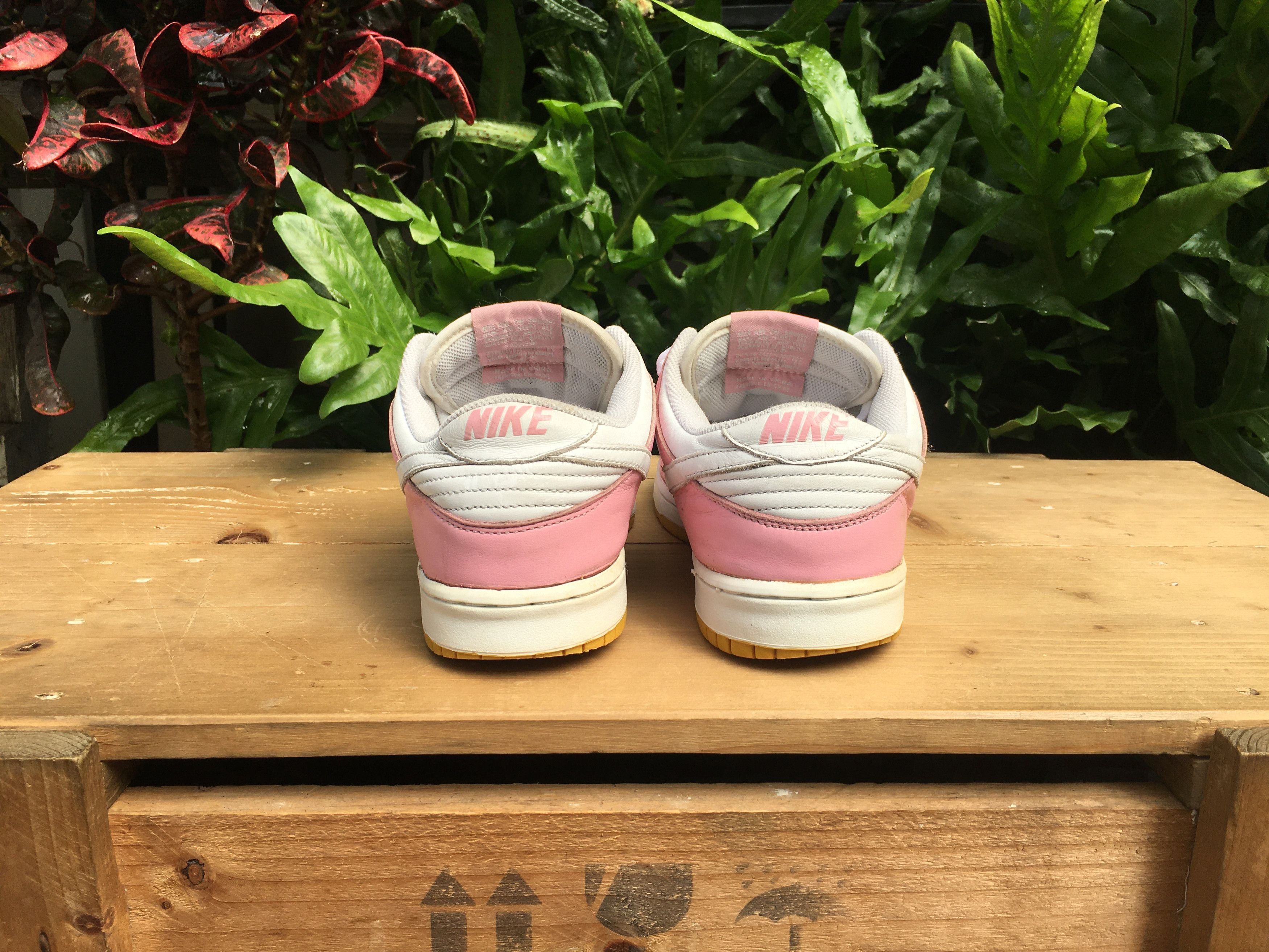 Nike 🔥 Nike Dunk Low Real Pink 2005 Rare Size US 7 / EU 40 - 12 Thumbnail