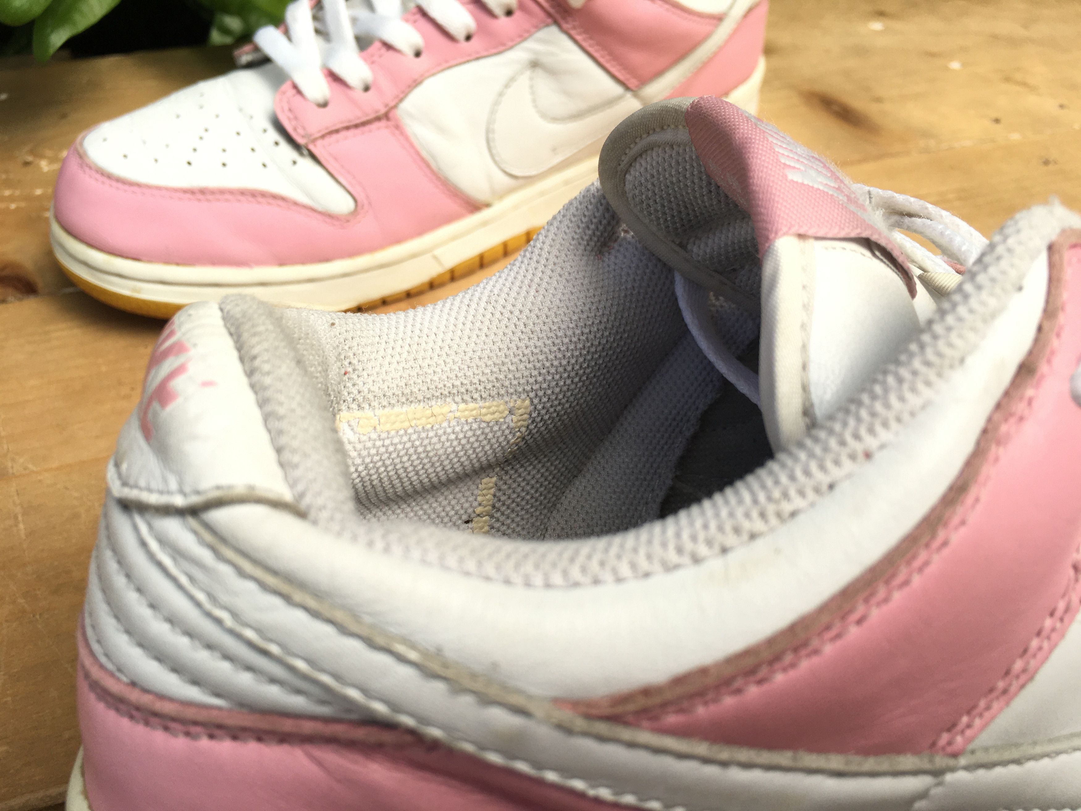 Nike 🔥 Nike Dunk Low Real Pink 2005 Rare Size US 7 / EU 40 - 11 Thumbnail