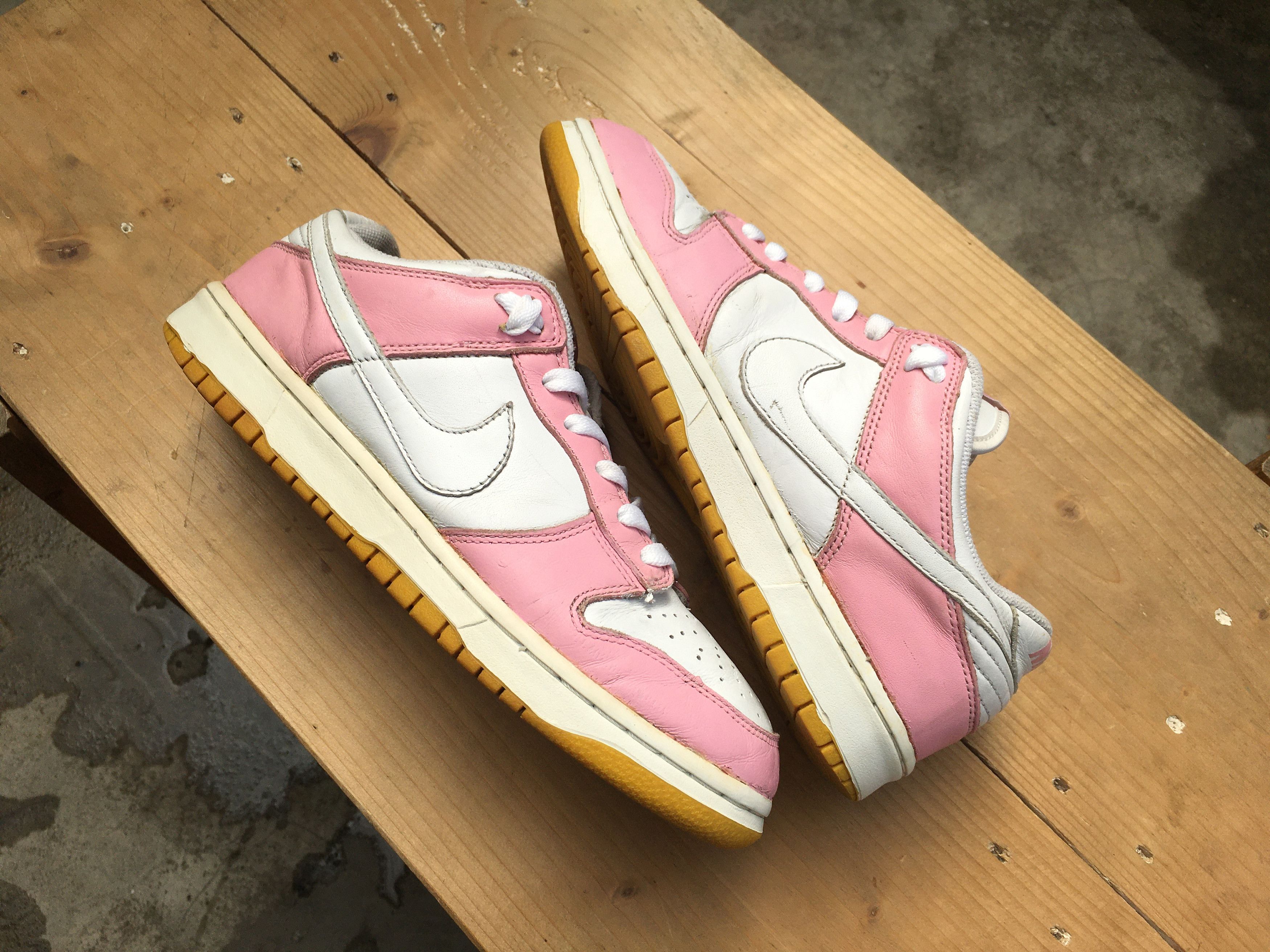 Nike 🔥 Nike Dunk Low Real Pink 2005 Rare Size US 7 / EU 40 - 15 Thumbnail
