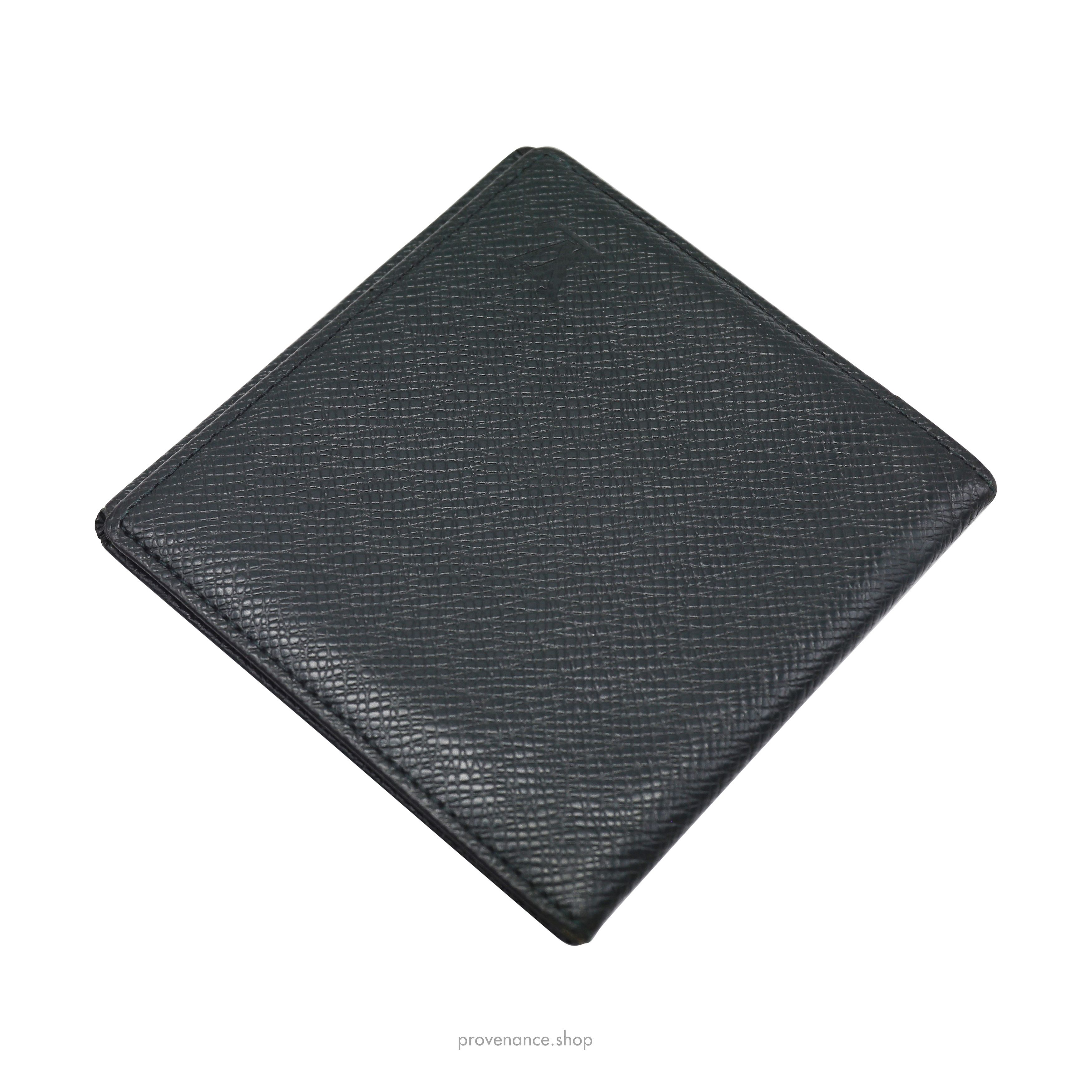 Louis Vuitton 🔴 ID Bifold Wallet - Epicea Green Taiga Leather Size ONE SIZE - 5 Thumbnail