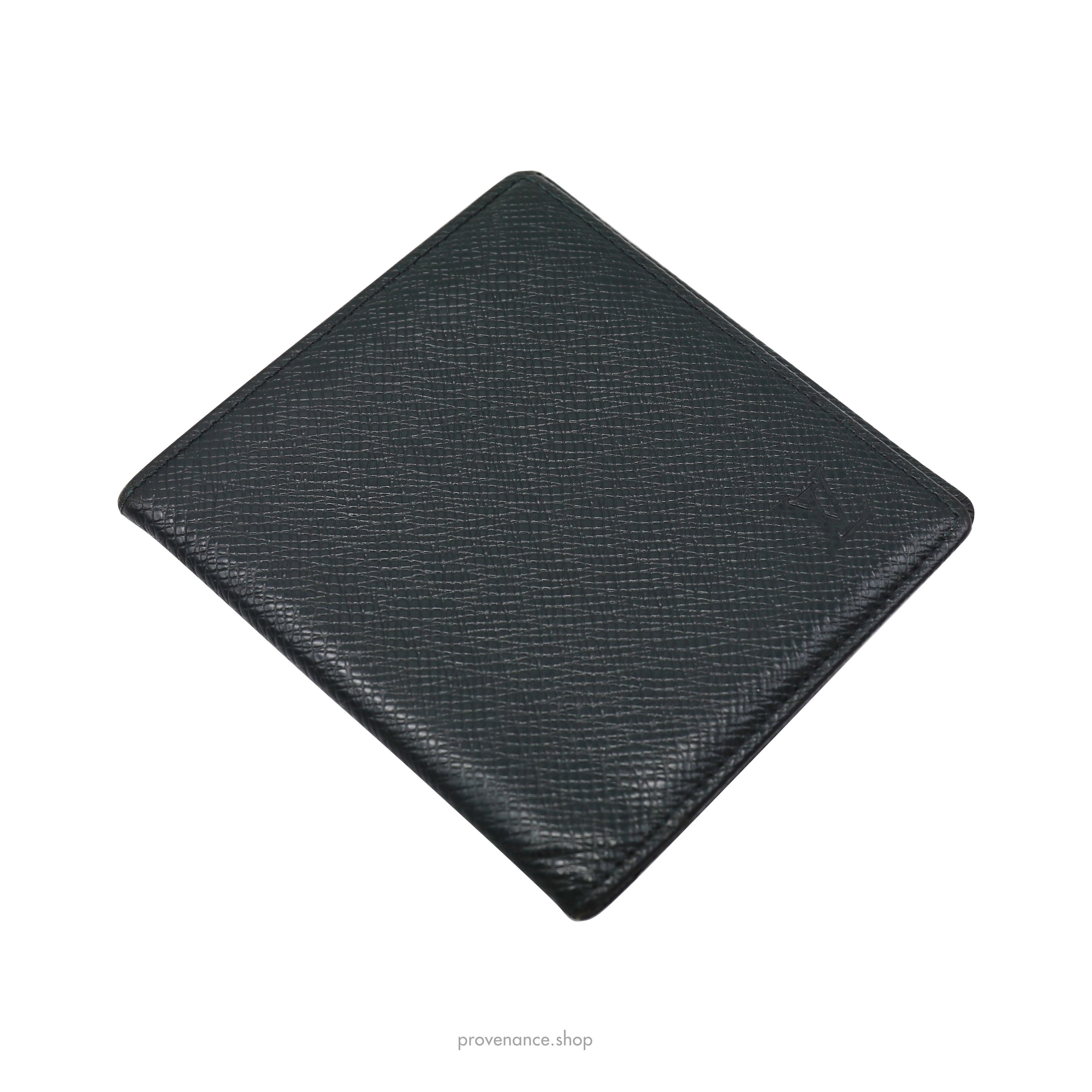 Louis Vuitton 🔴 ID Bifold Wallet - Epicea Green Taiga Leather Size ONE SIZE - 4 Thumbnail