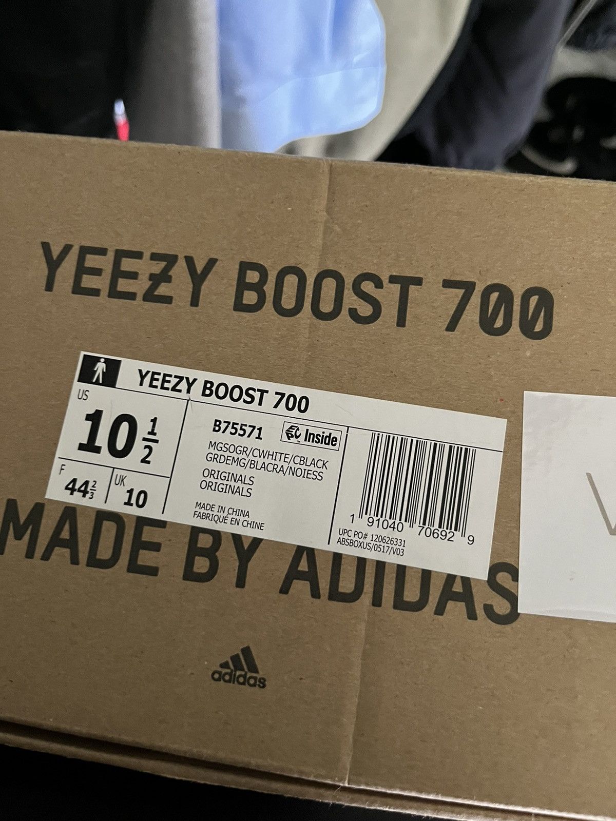 Adidas × Kanye West 🔥 Yeezy Boost 700 Wave Runner 2017 Size US 10.5 / EU 43-44 - 6 Thumbnail