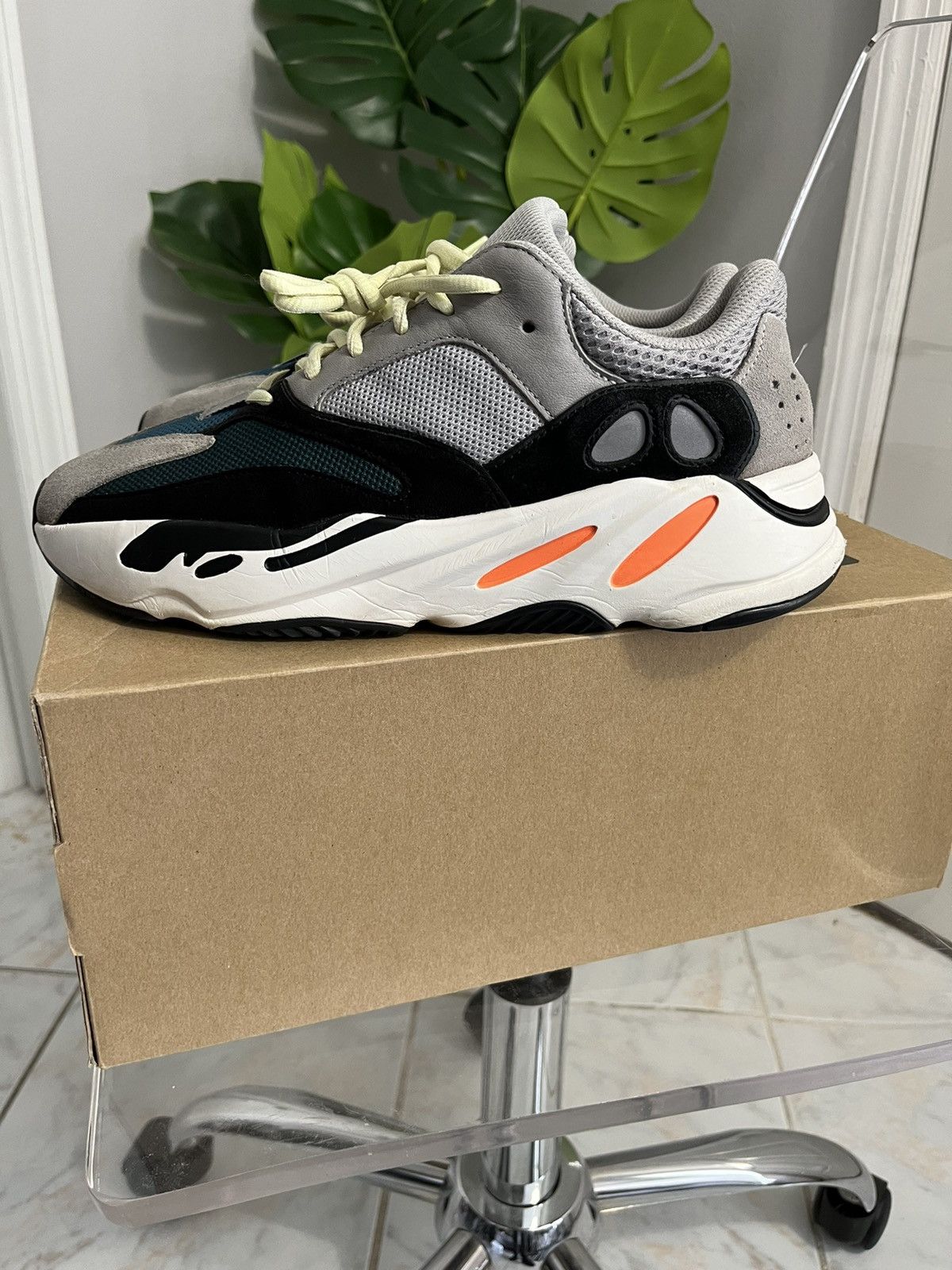 Adidas × Kanye West 🔥 Yeezy Boost 700 Wave Runner 2017 Size US 10.5 / EU 43-44 - 3 Thumbnail